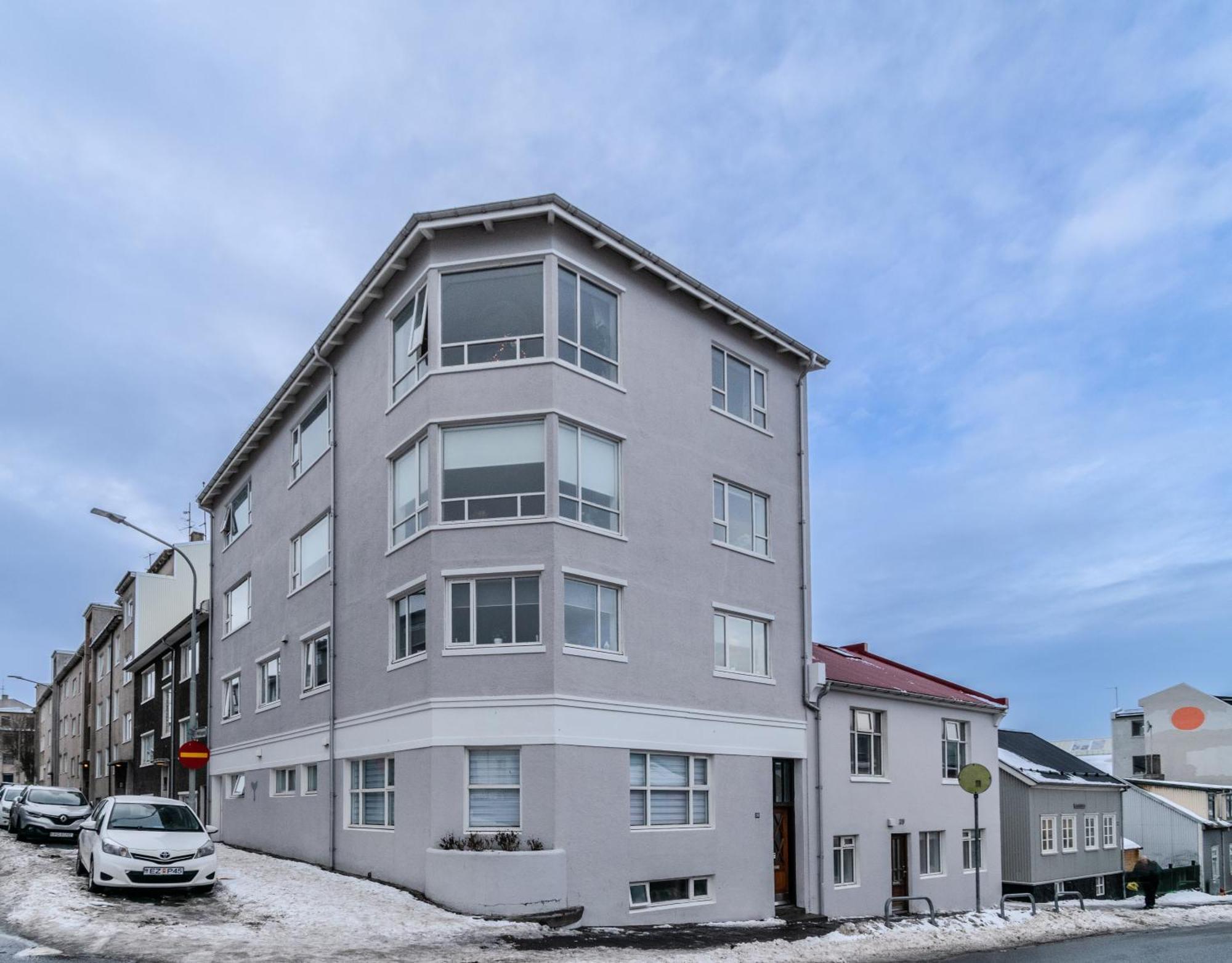 Apartment Framnesvegur - Two Bedroom *