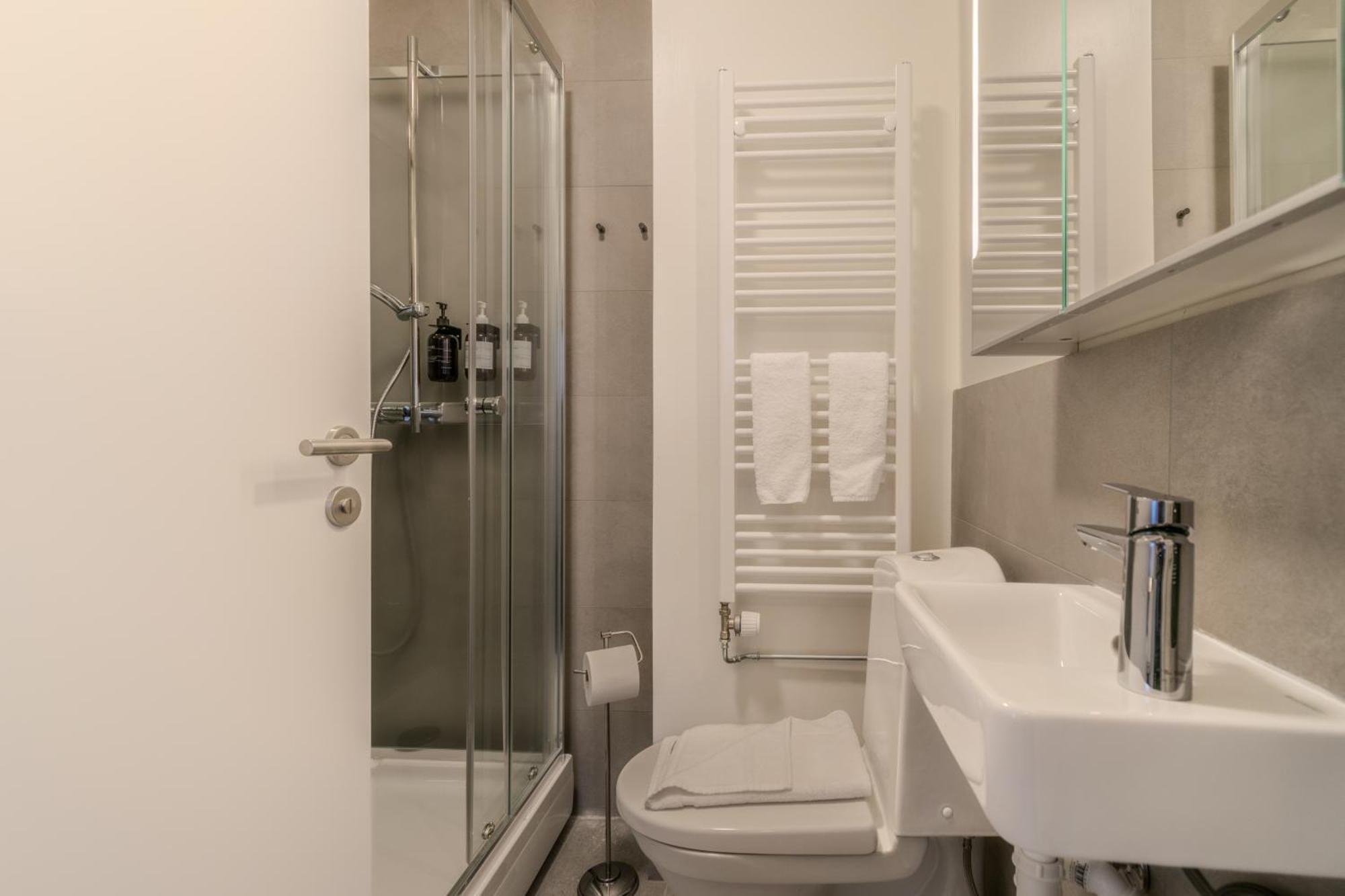 Apartment Framnesvegur - Two Bedroom *