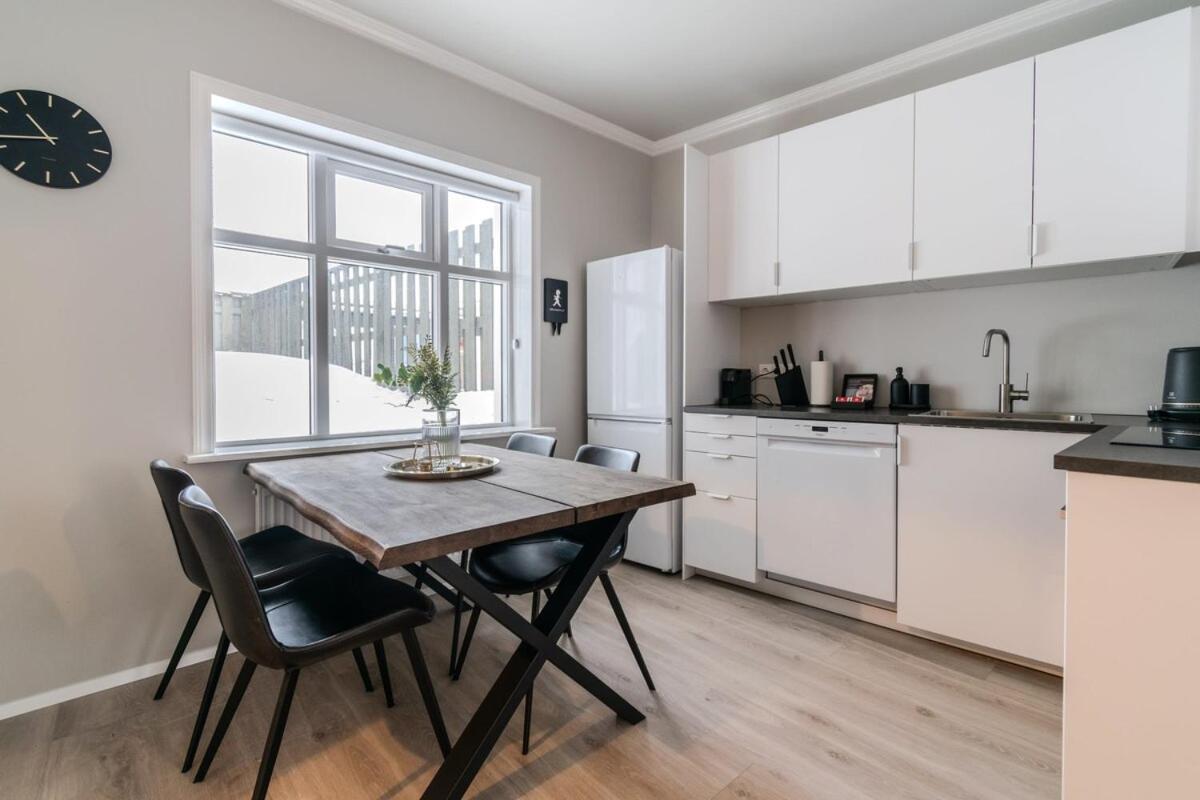 Apartment Framnesvegur - Two Bedroom