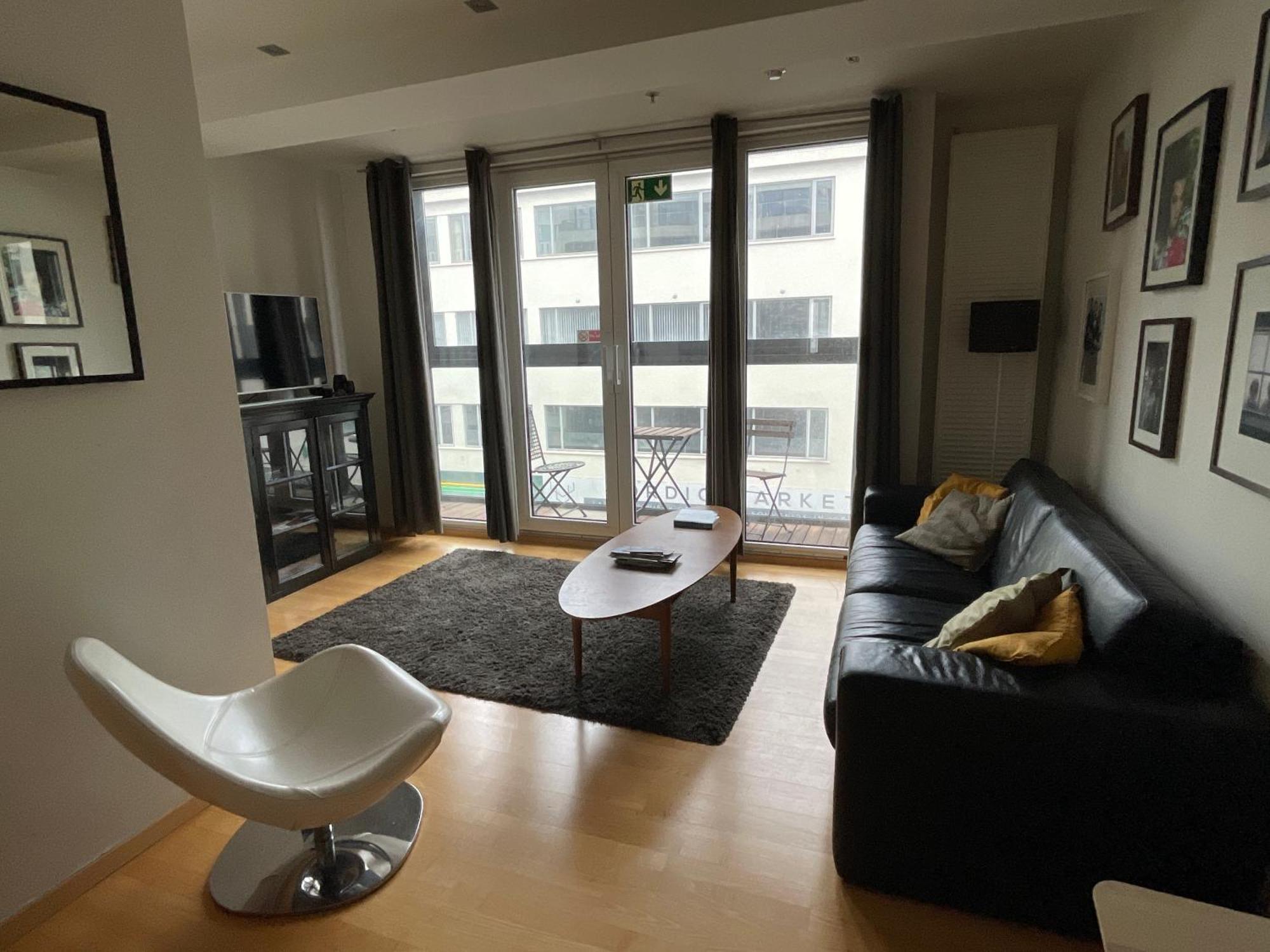 Center Luxury