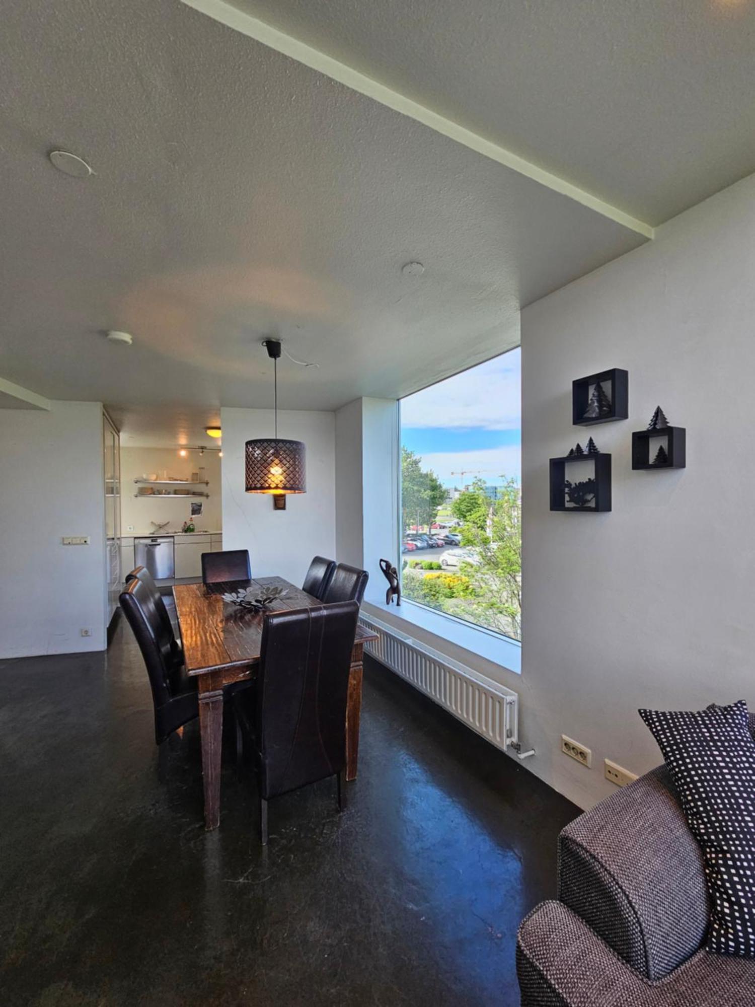Loft - Center *