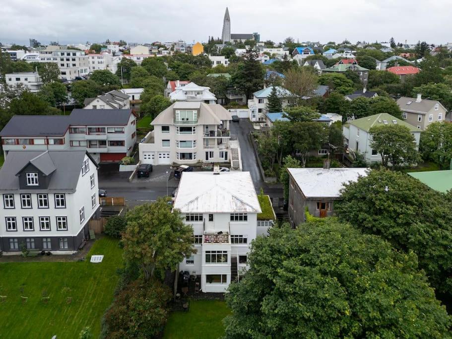 Spacious 3br Downtown Location * Reykjavik