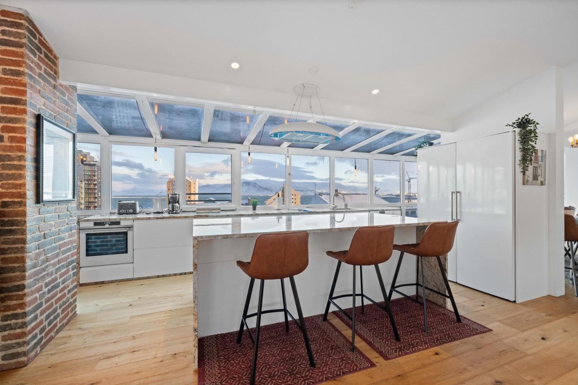 Dead Centre Penthouse Apartment