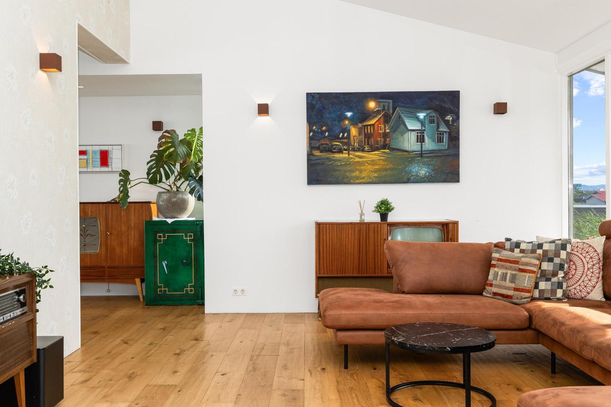 Dead Centre Penthouse
