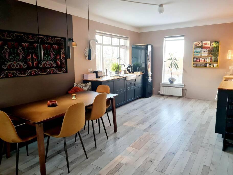 Appartement 2 Bedroom With A Loft- Close To Downtown