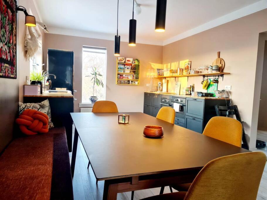 2 Bedroom With A Loft- Close To Downtown Reykjavík