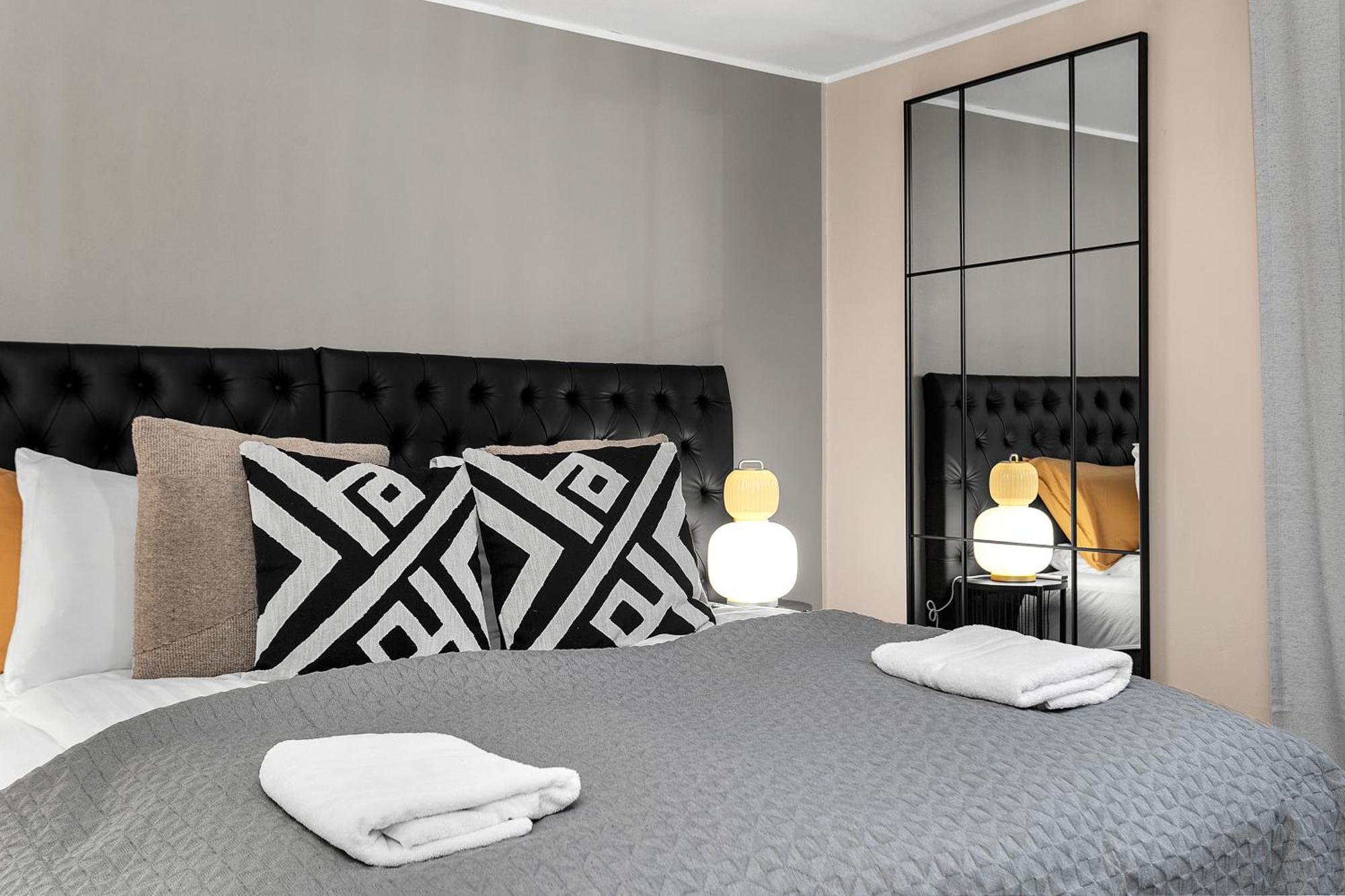 Inviting 2br Haven In The Heart Of The Suburbs Reykjavík