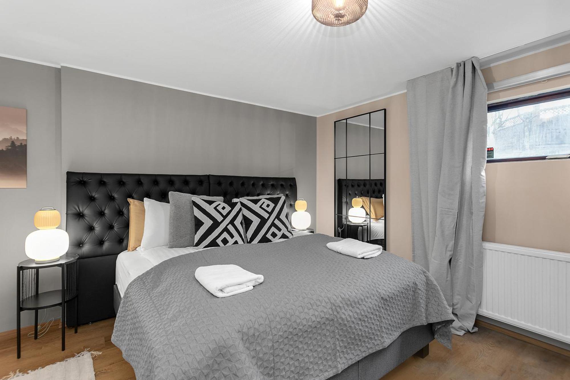 Inviting 2br Haven In The Heart Of The Suburbs Reykjavík