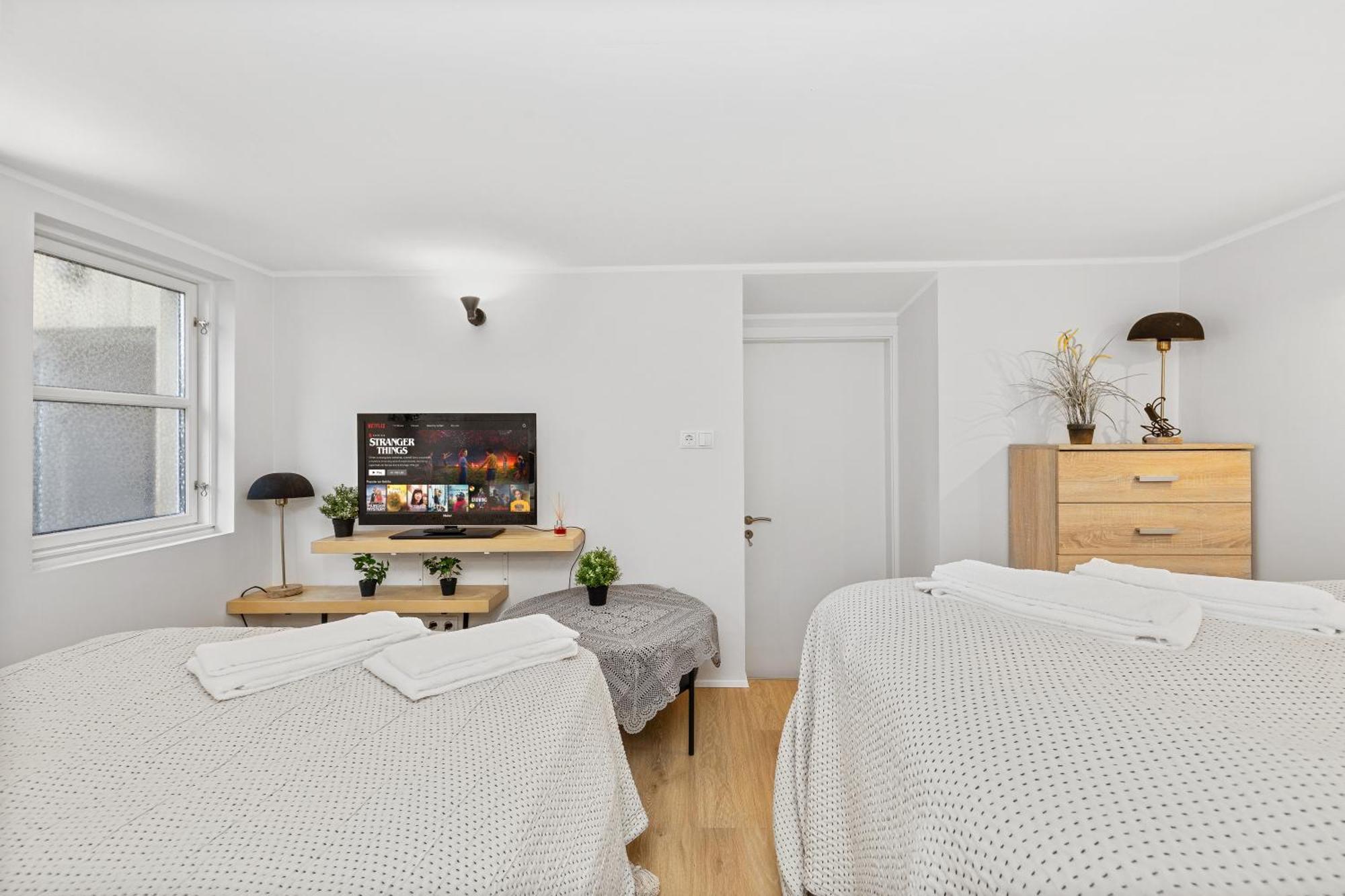 Apartment Bright Chic Getaway In The Heart Of The Reykjavík
