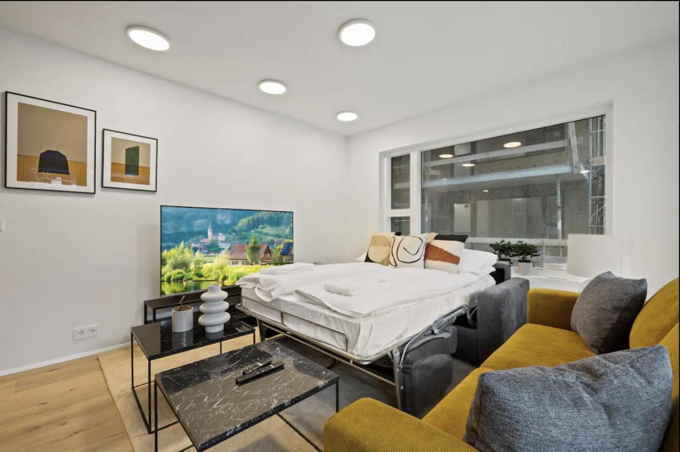 Unwind In Luxury Steps From Smaralind Mall Reiquiavique
