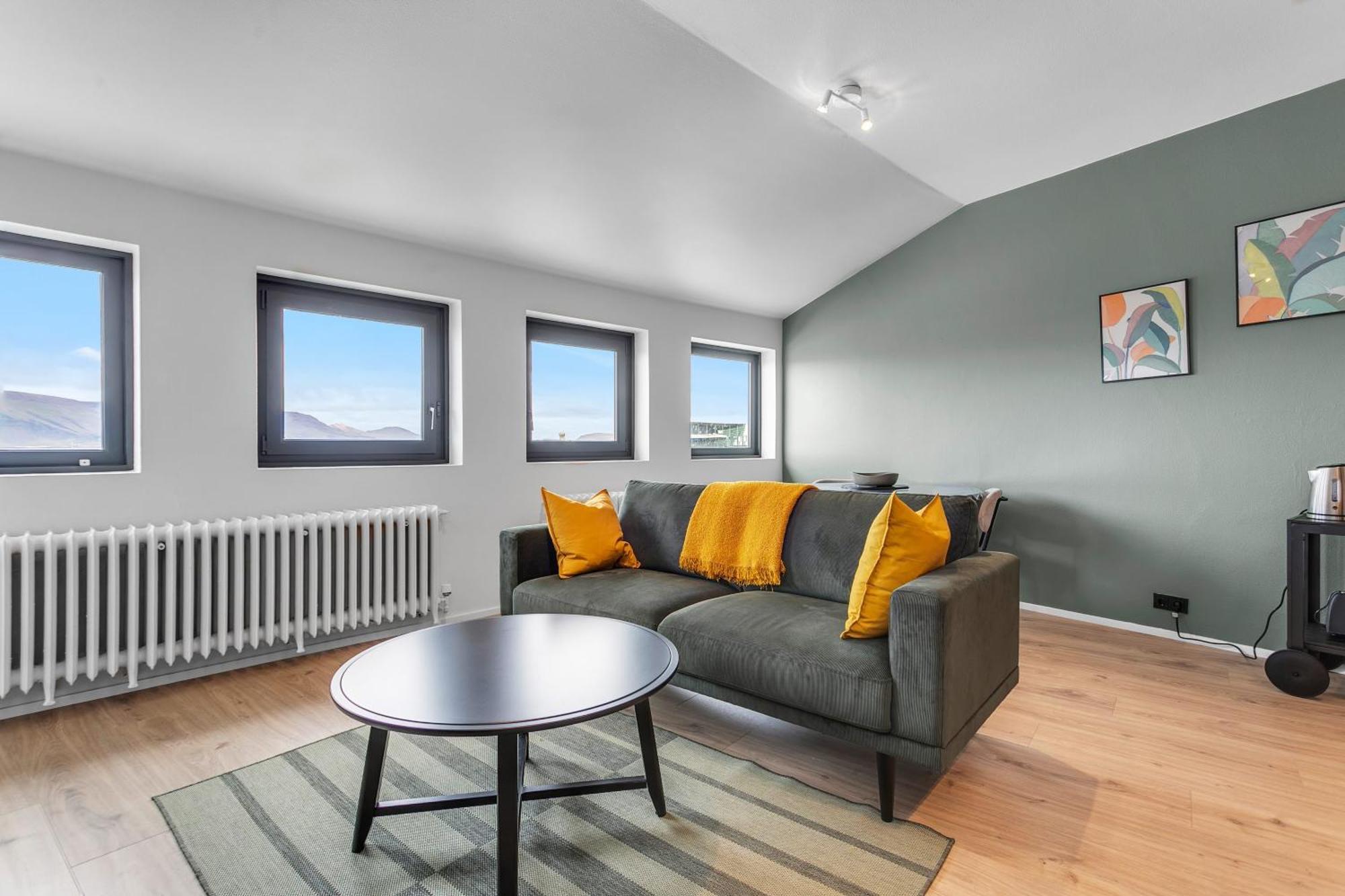Modern 1br Flat In Apartment *
