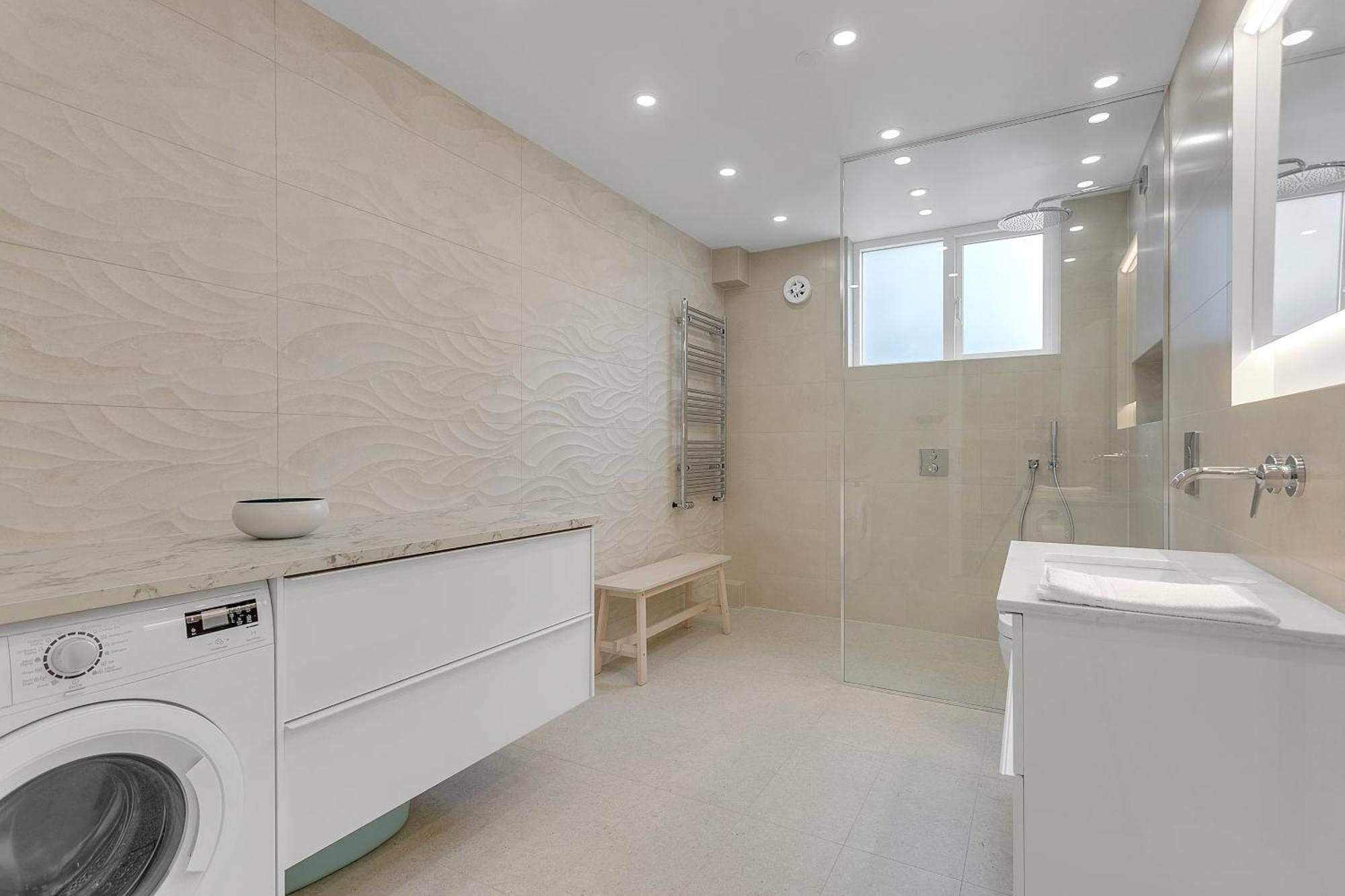 Modern Perfectly Located *