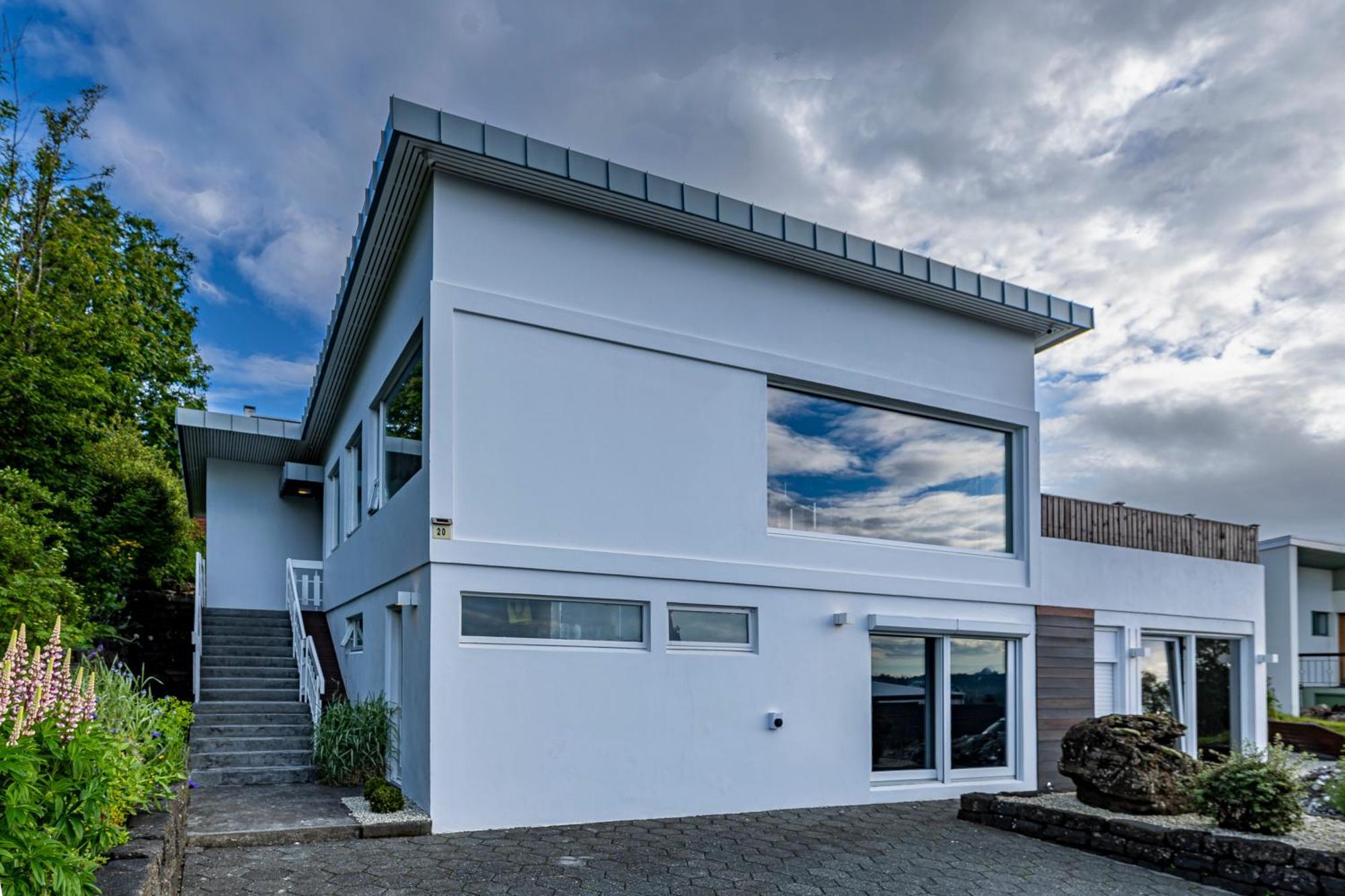 Iceland Sjf Villa, Hot Tub & Outdoor Sauna Amazing Mountains And View Over *