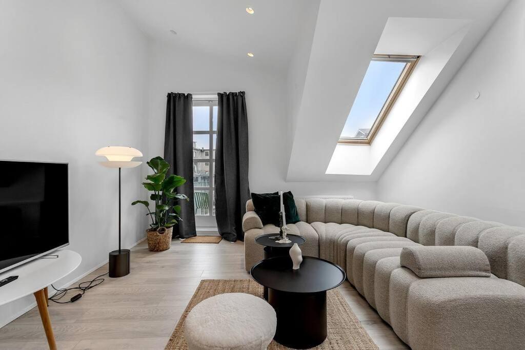 Luxury Penthous - 3 Bedroom - 2 Bath - Freeparking - Downtown