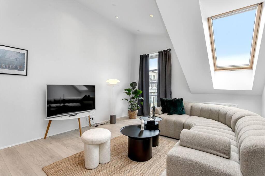Luxury Penthous - 3 Bedroom - 2 Bath - Freeparking - Downtown Apartment