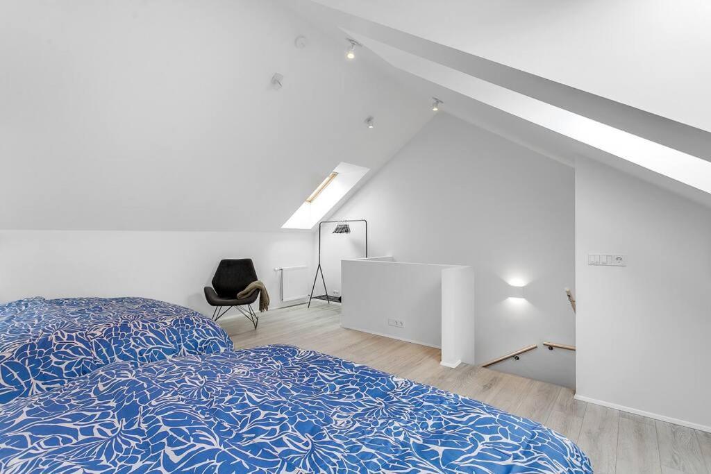 Luxury Penthous - 3 Bedroom - 2 Bath - Freeparking - Downtown Apartment *