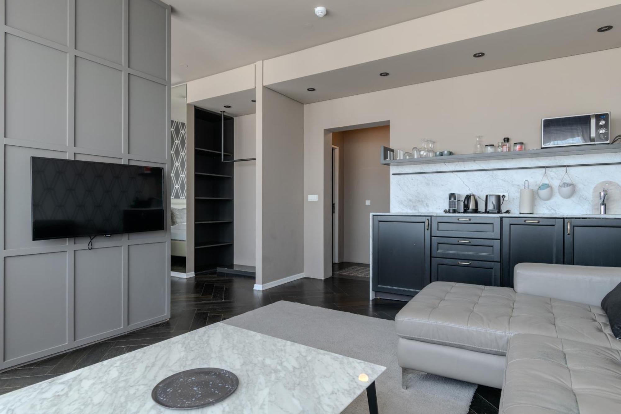 Mani Apartment *