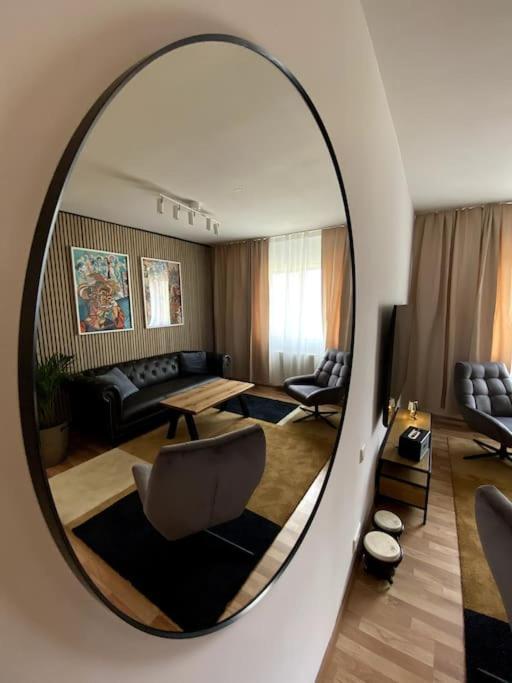 4-room Spacious W Patio