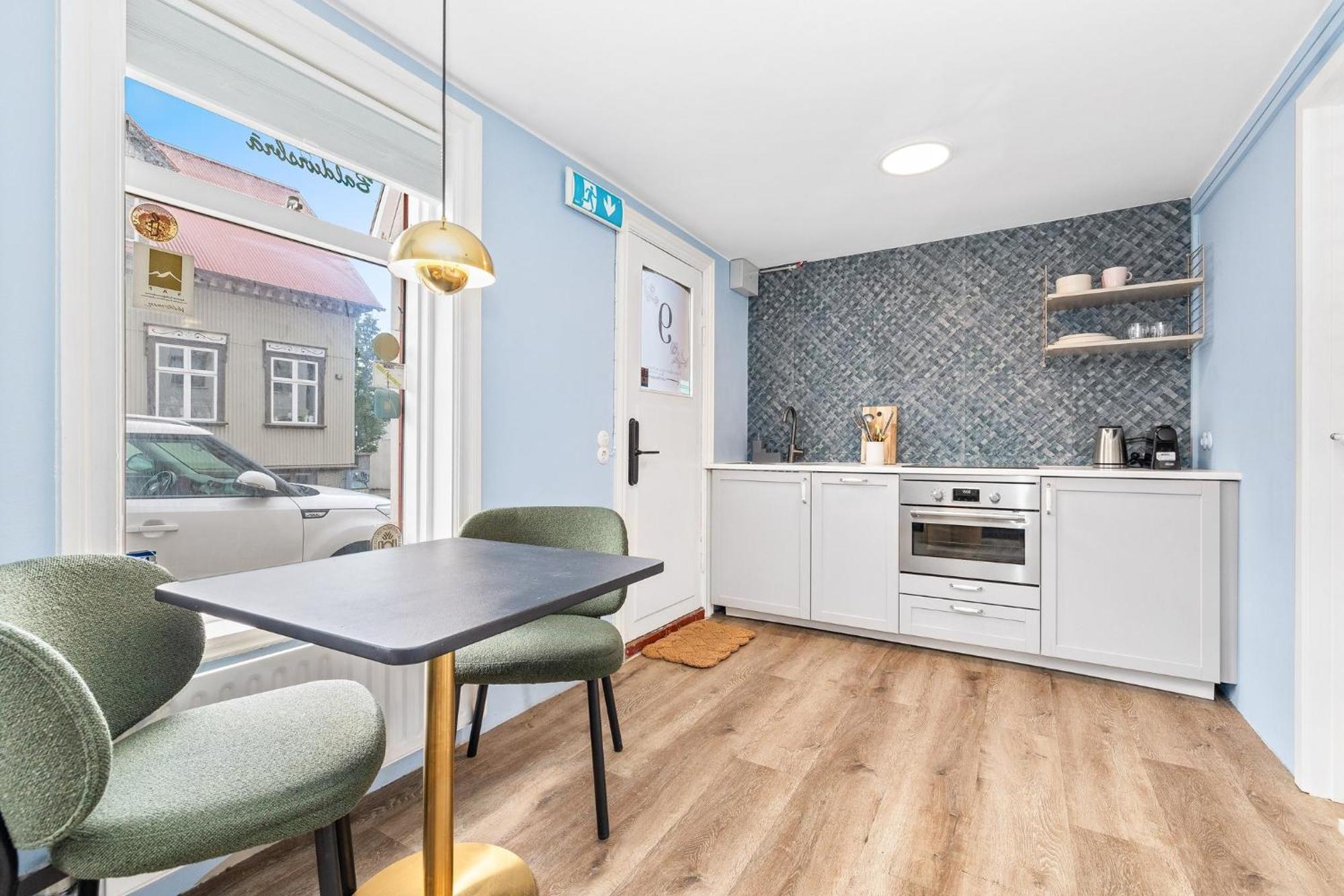 Central Studio Apartment Apartment *