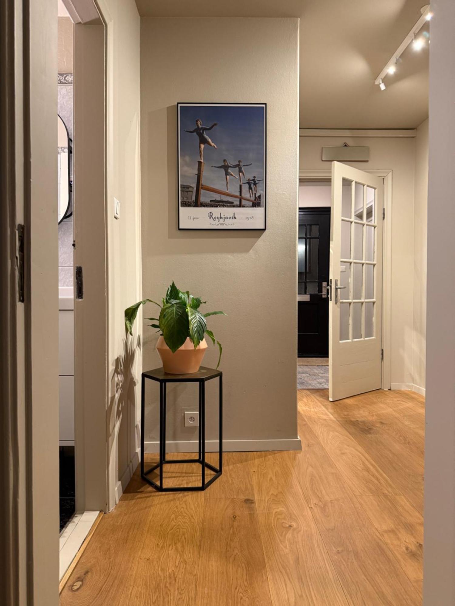 Cozy , Sleeps 4, 10 Min To Downtown, Family-friendly Appartement *