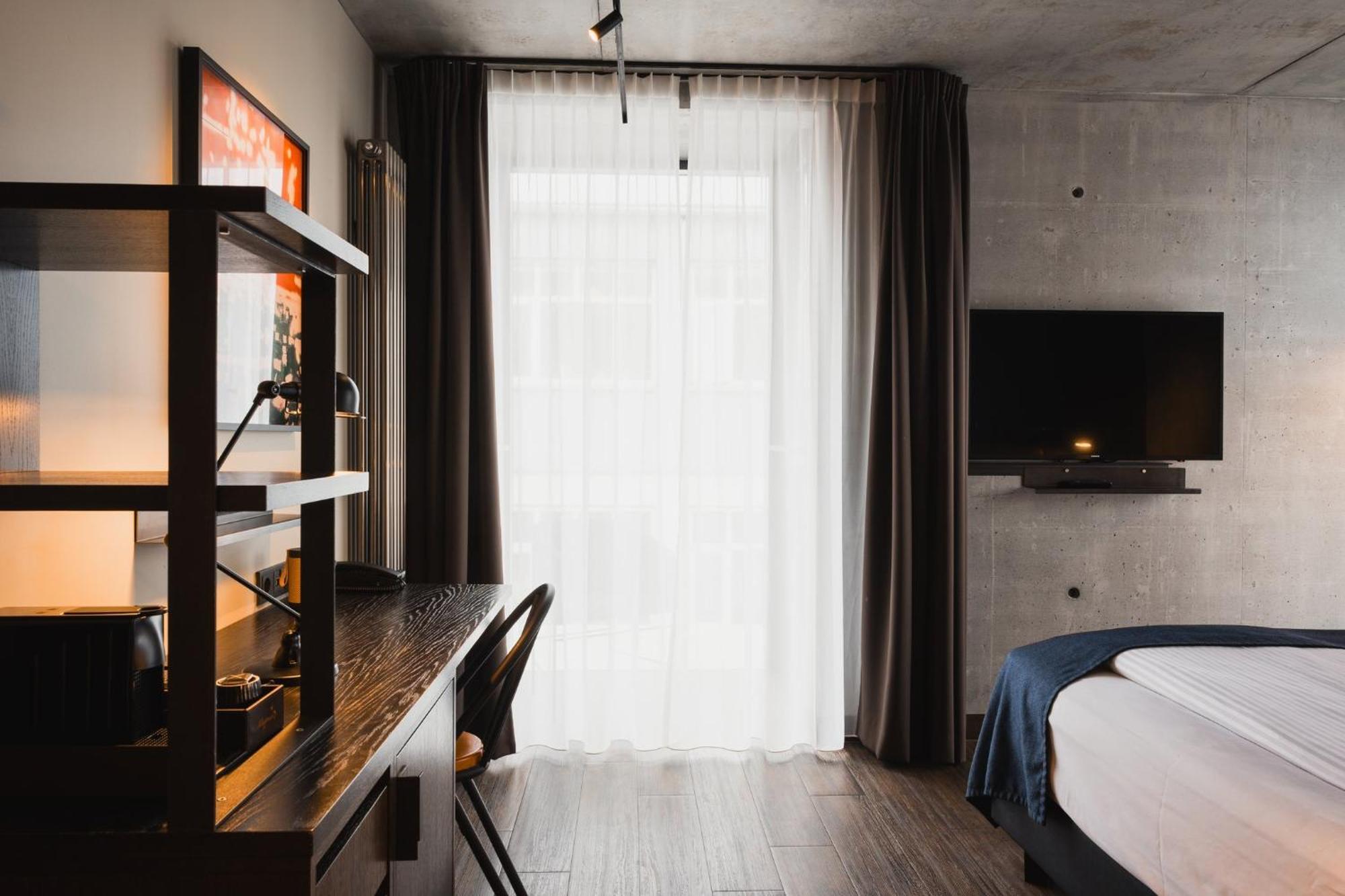 Exeter Hotel 4*