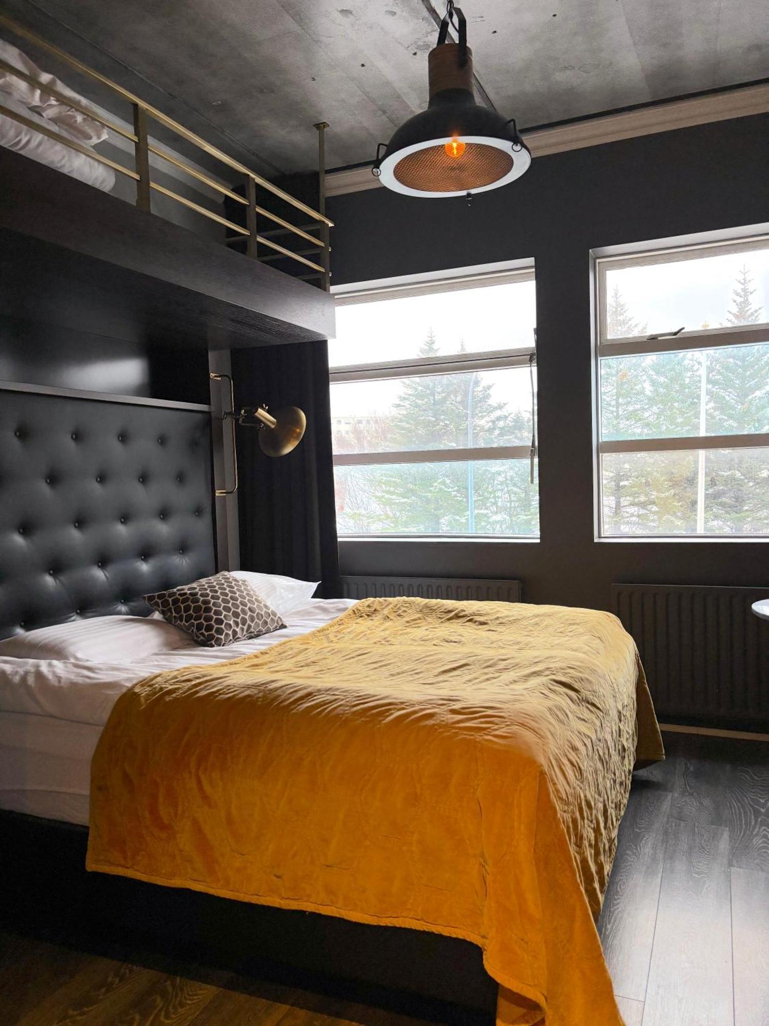 R13 - A Townhouse 2*