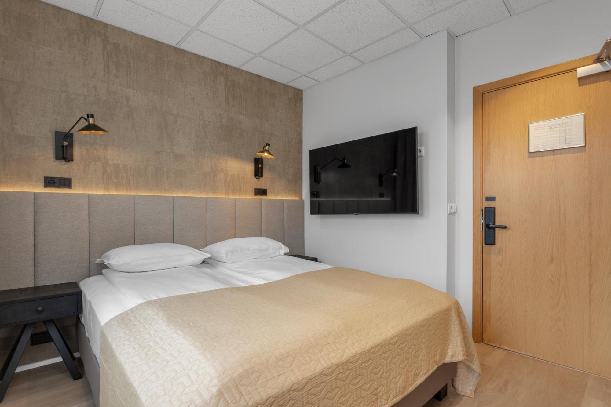 22 Hill Hotel 3*