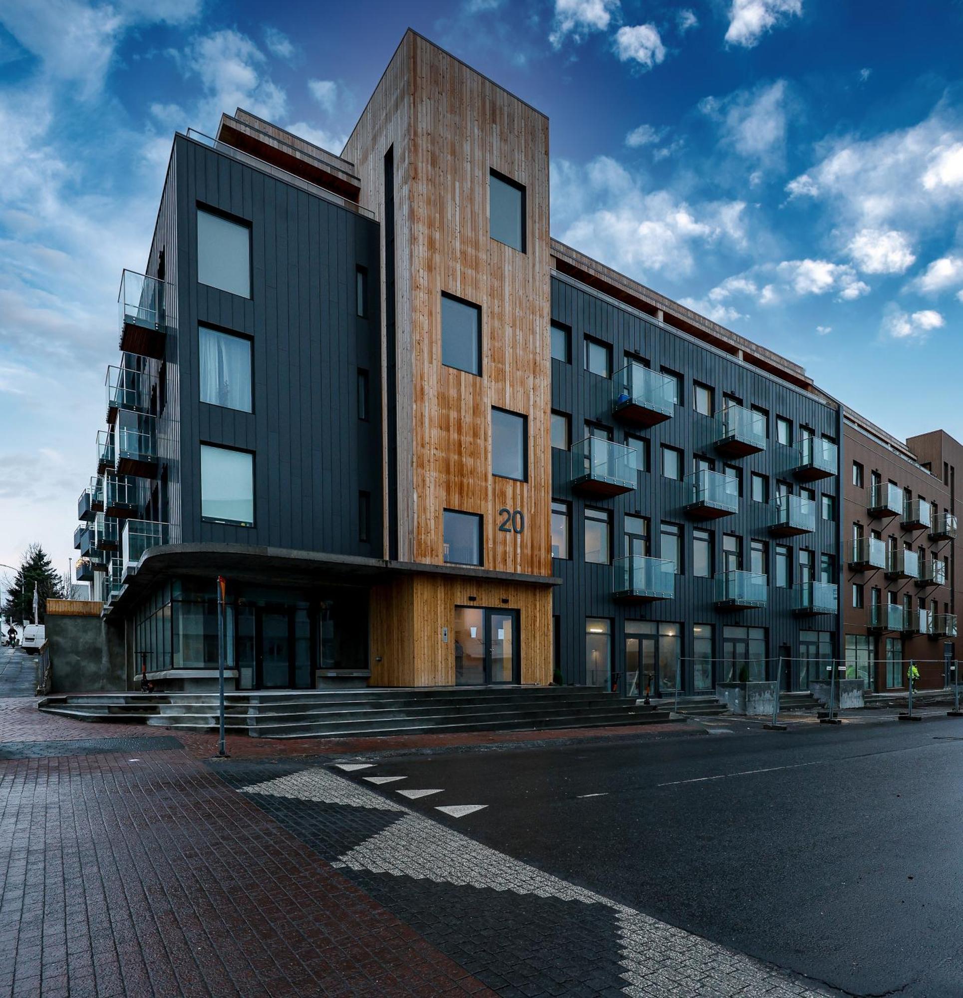 Apartment Center - Esja *