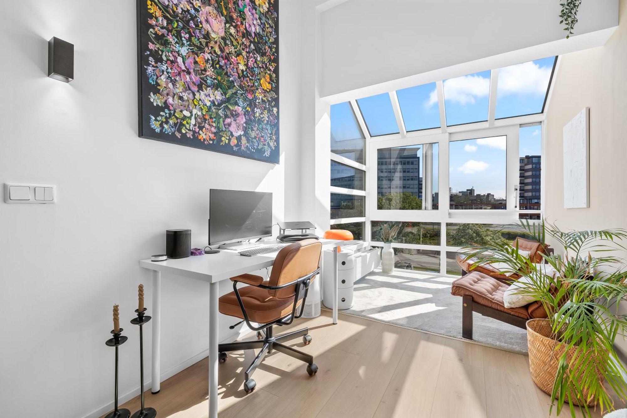 Apartment Spacious 2 Story Downtown
