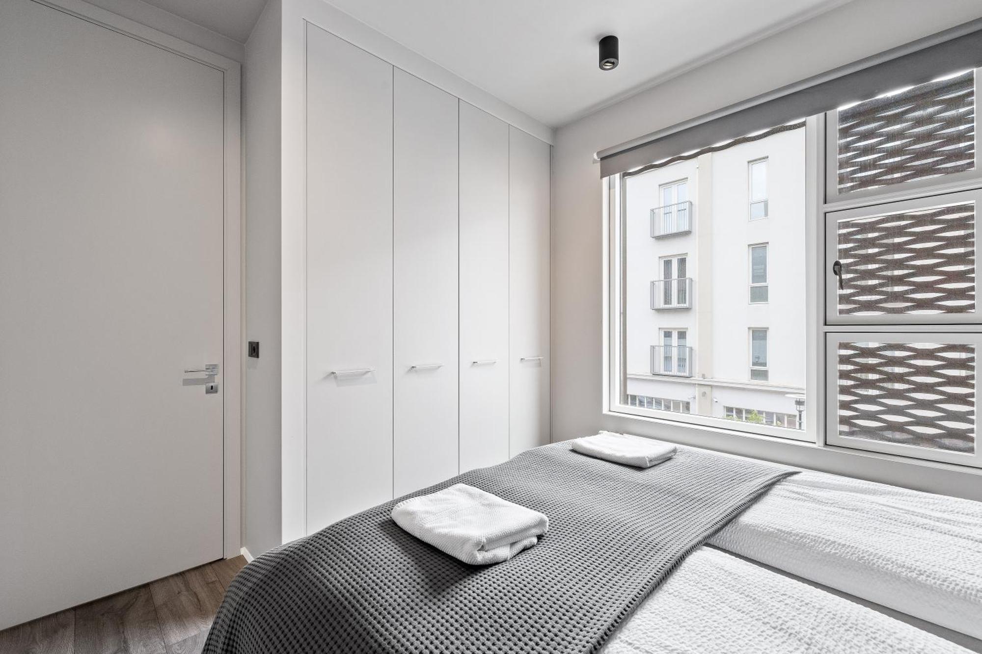 Vibrant Hafnatorg I Spacious With Expansive Garage