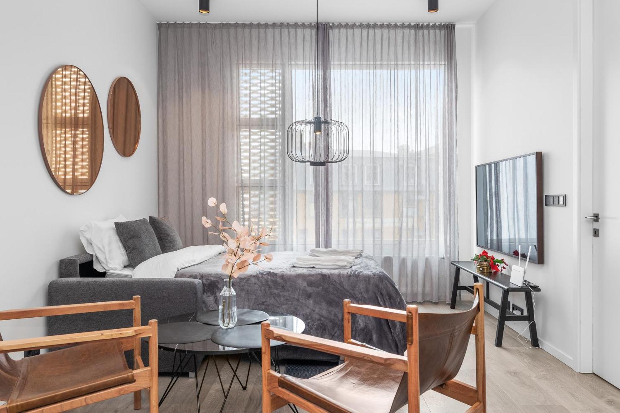 Vibrant Hafnatorg I Spacious With Expansive Garage Reykjavik