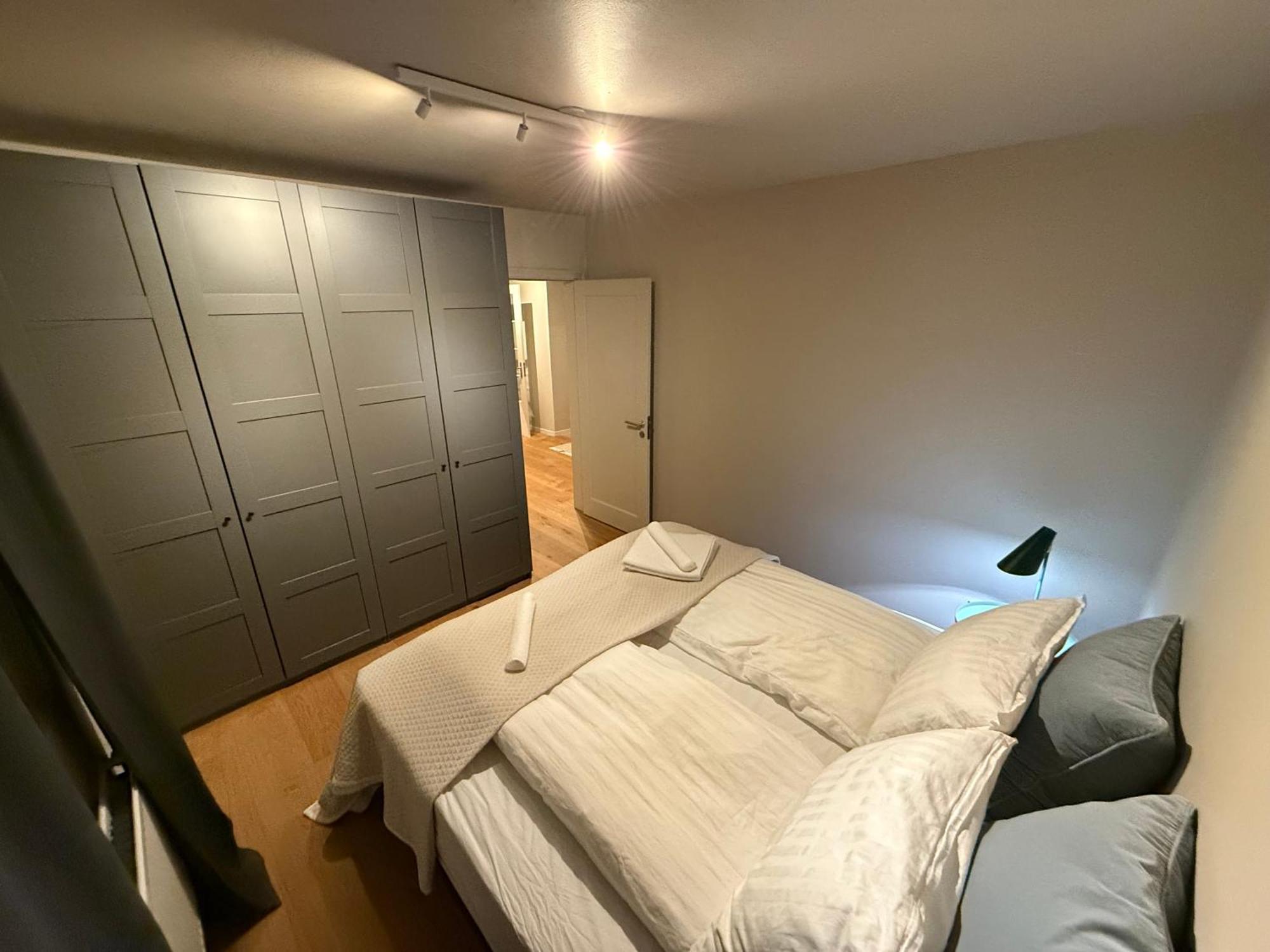 Cozy , Sleeps 4, 10 Min To Downtown, Family-friendly Appartement *