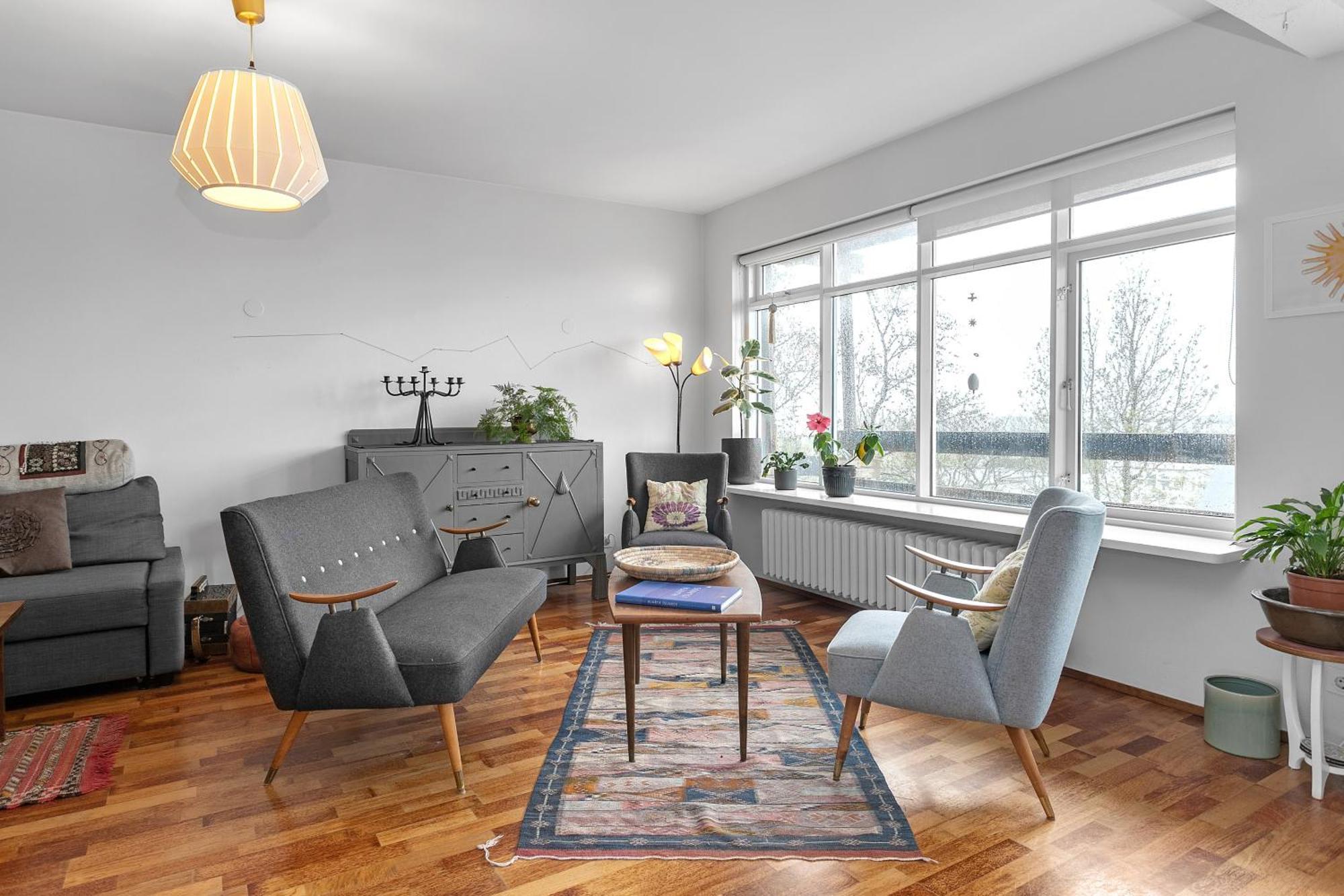 Sunny Apartment