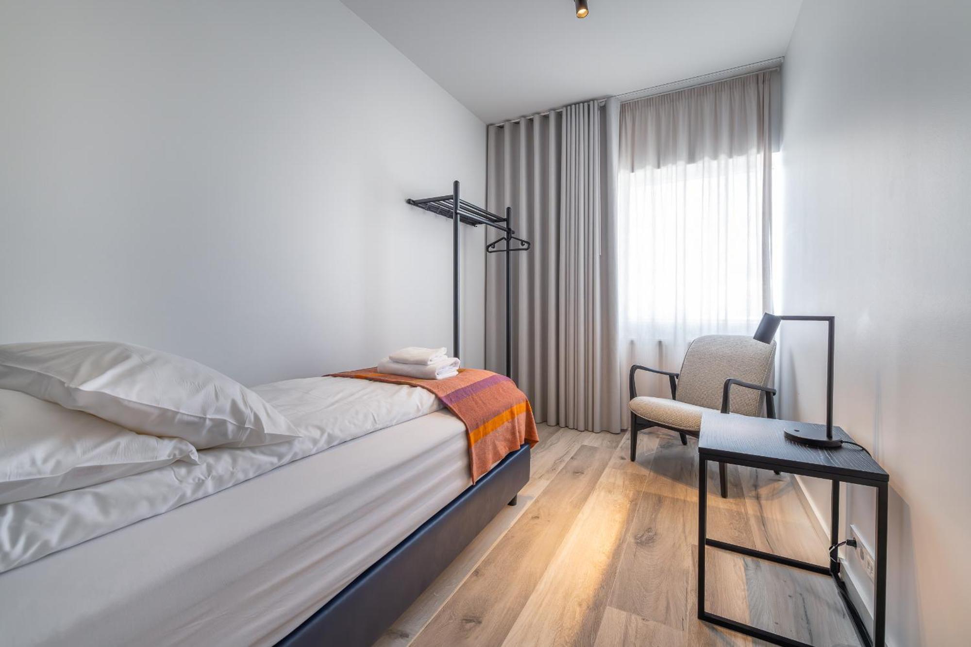 Hlemmur Apartment *