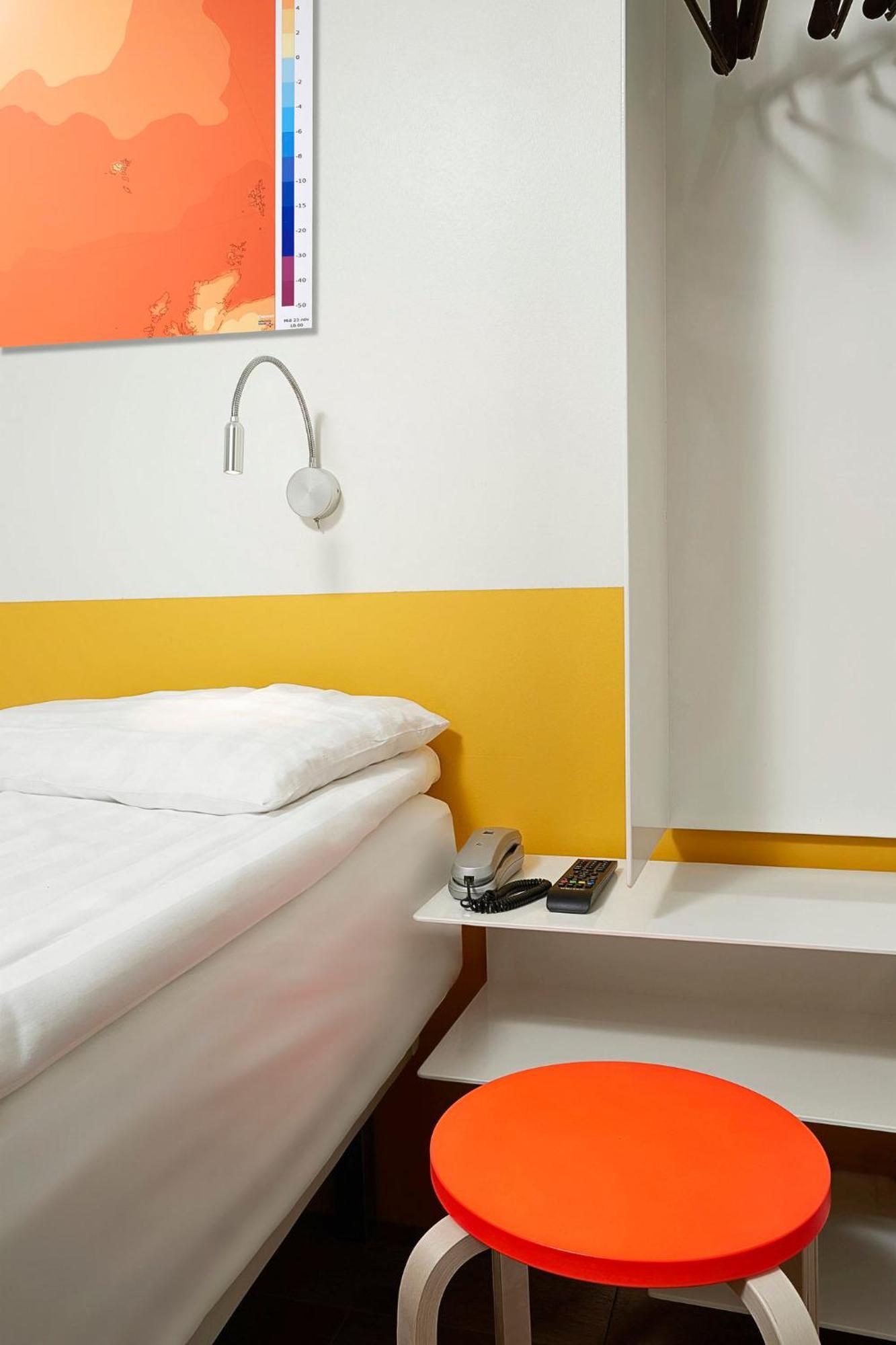 Hotel Cabin Hotel 2*