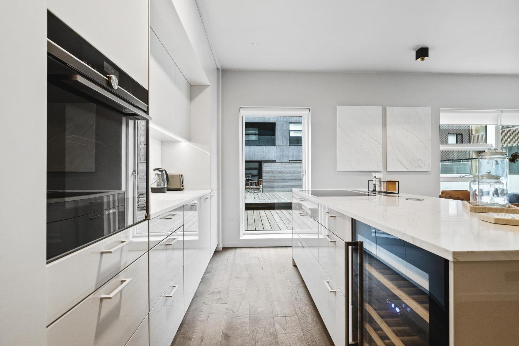 Apartment Vibrant Hafnatorg I Spacious With Expansive Garage Reykjavik