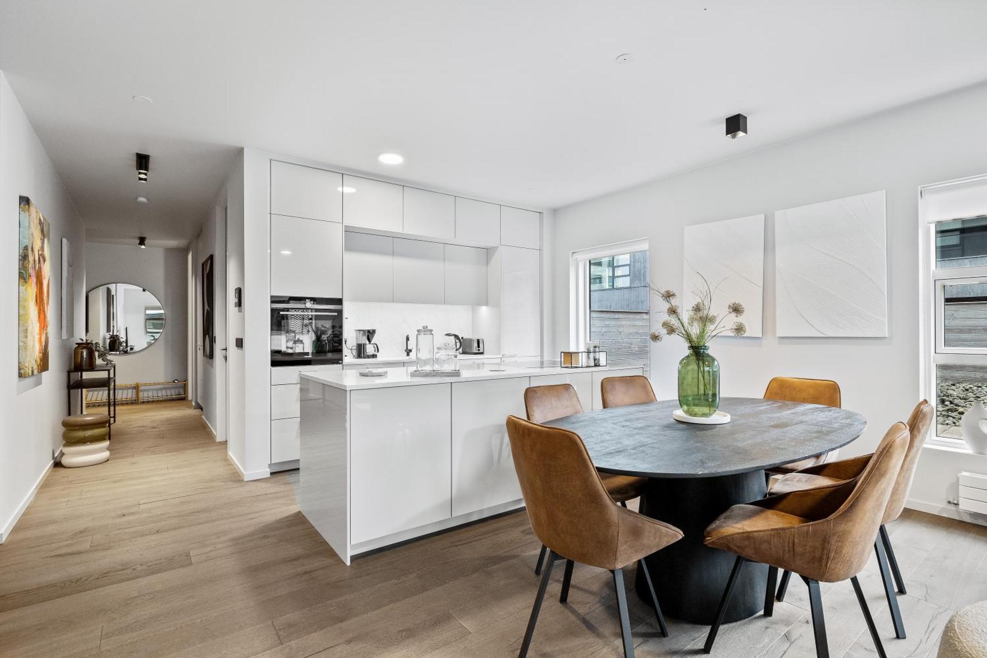 Apartment Vibrant Hafnatorg I Spacious With Expansive Garage *