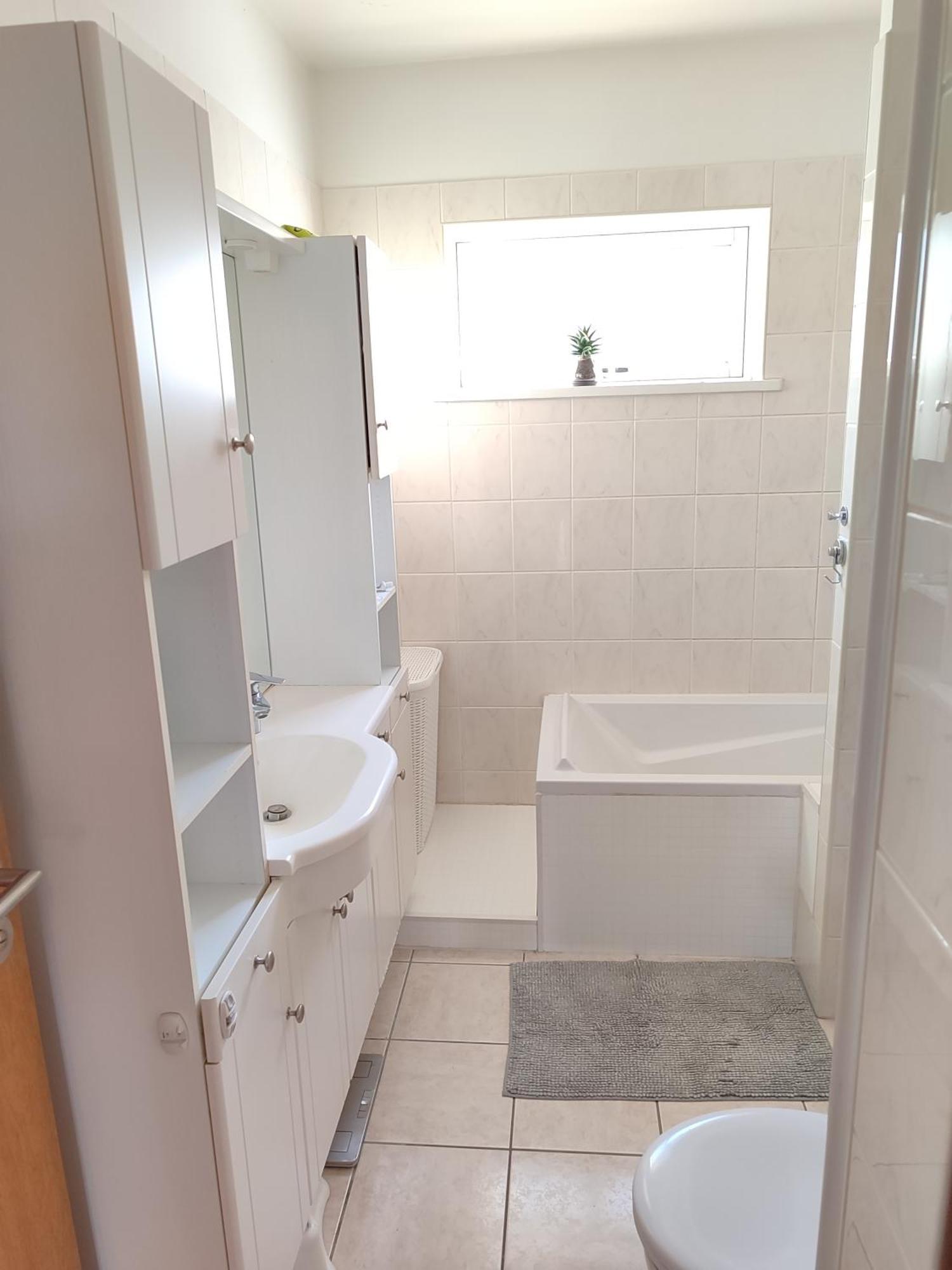 Apartment Bright 2 Bedroom In *