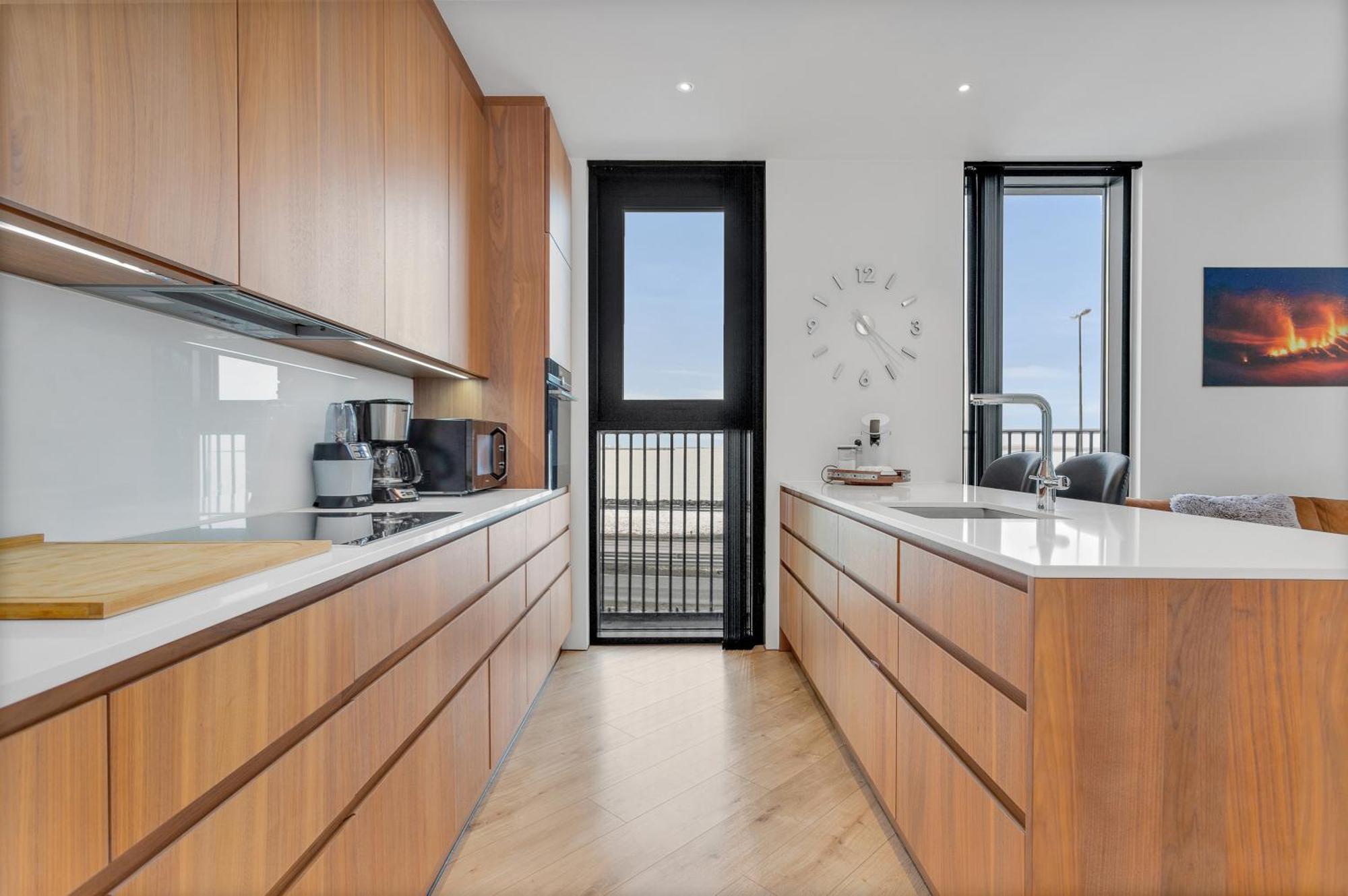 Apartment Luxurious Oceanfront - New Listing! Reykjavik
