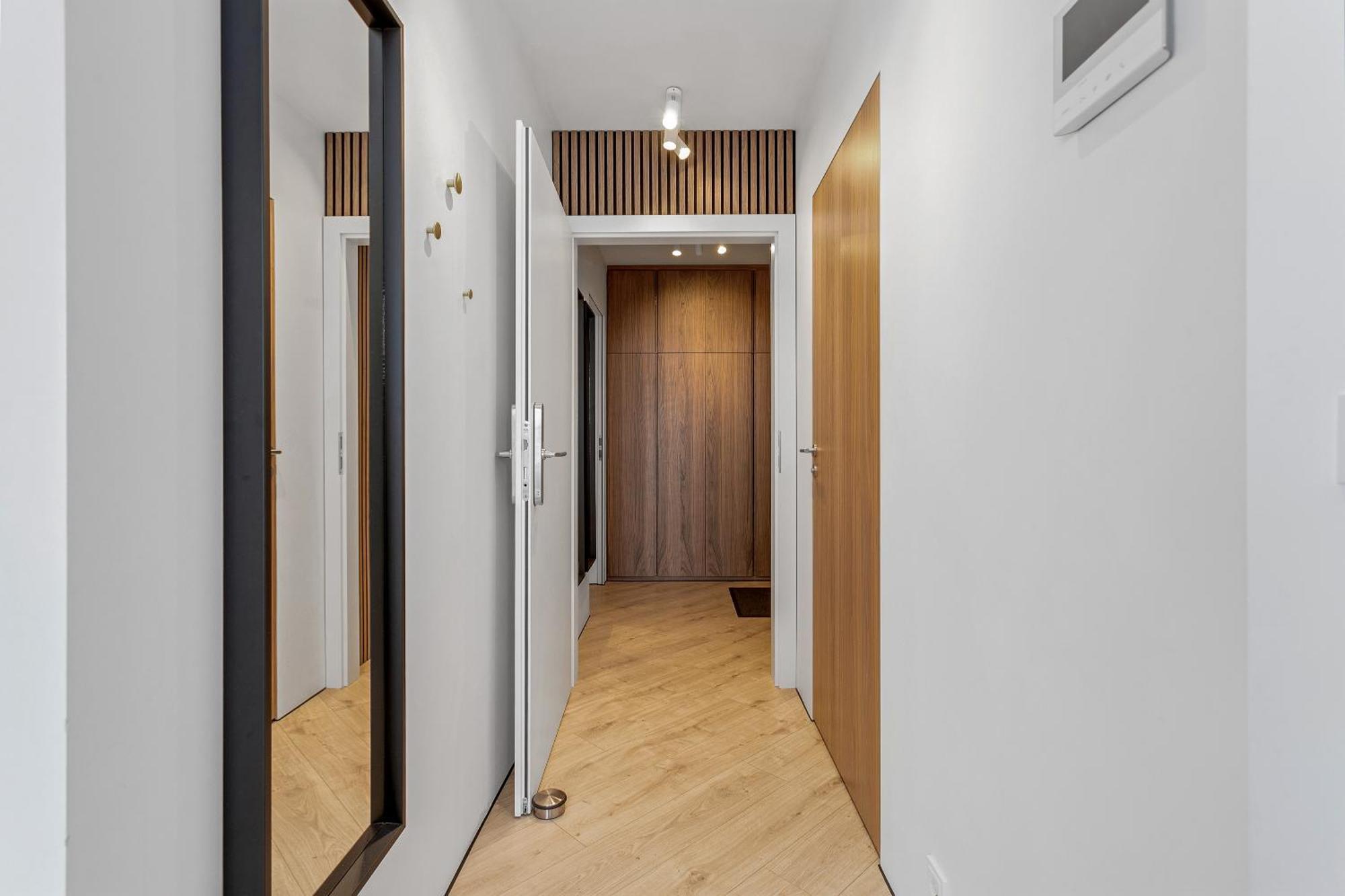 Luxurious Oceanfront - New Listing! Reykjavik