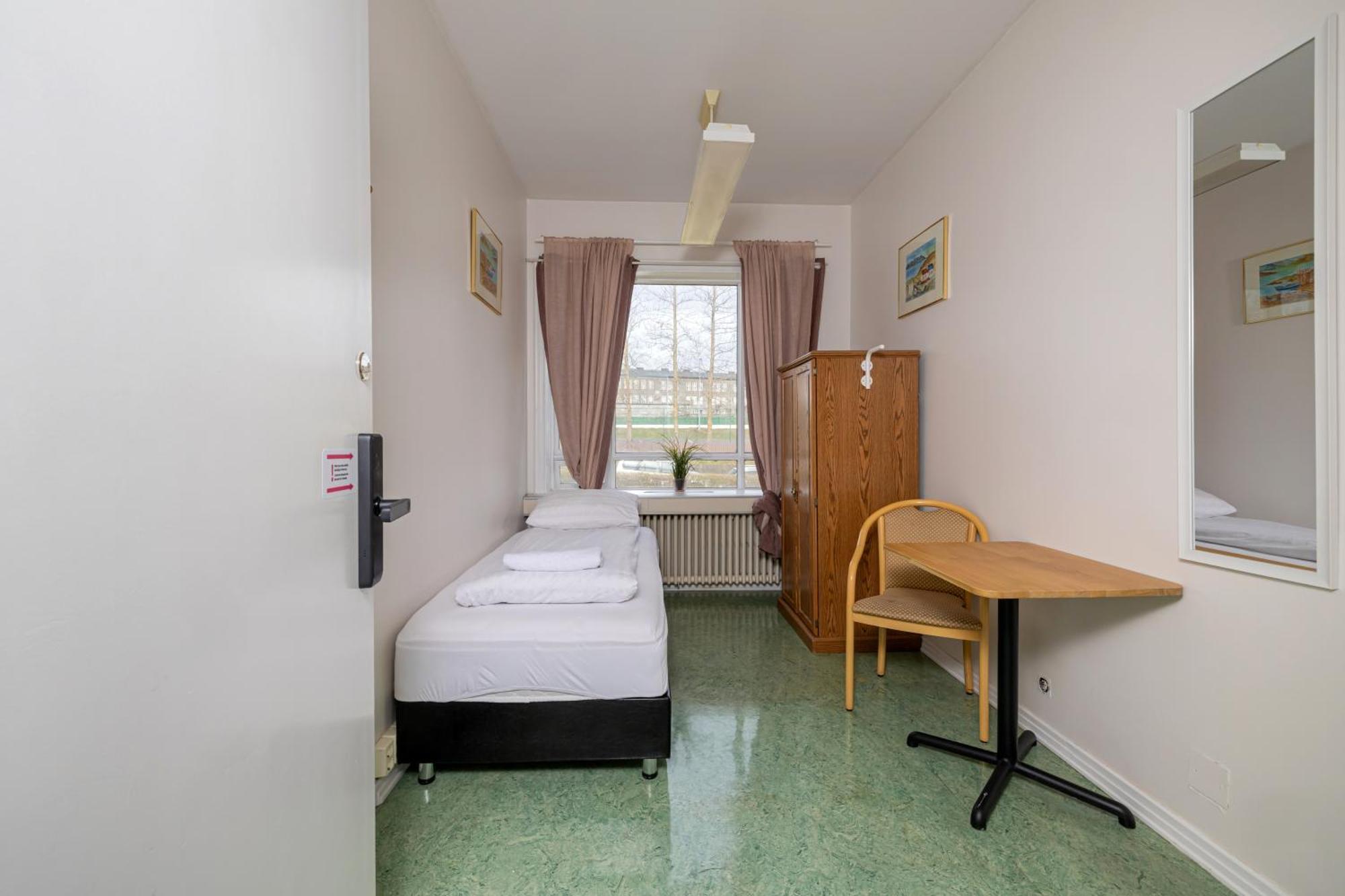 B47 Hostel