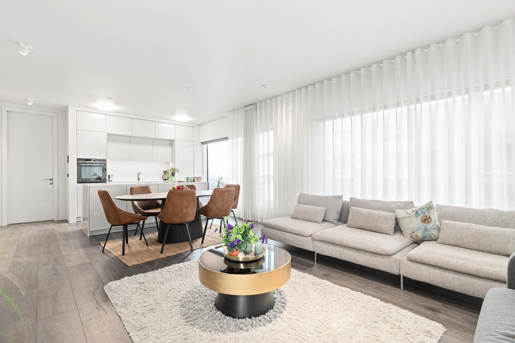 Apartment Vibrant Hafnatorg I Spacious With Expansive Garage *