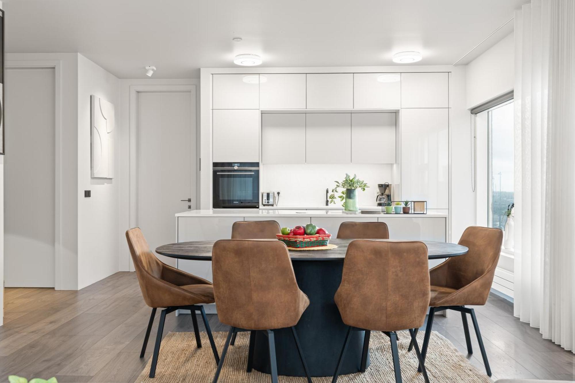 Vibrant Hafnatorg I Spacious With Expansive Garage Reykjavik