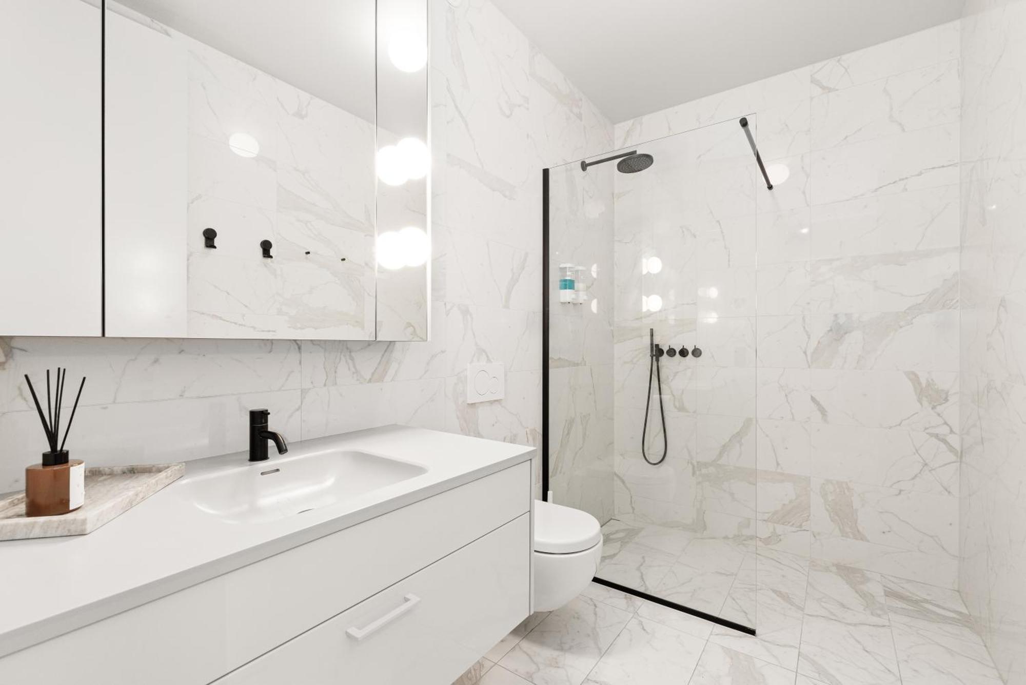 Apartment Vibrant Hafnatorg I Spacious With Expansive Garage