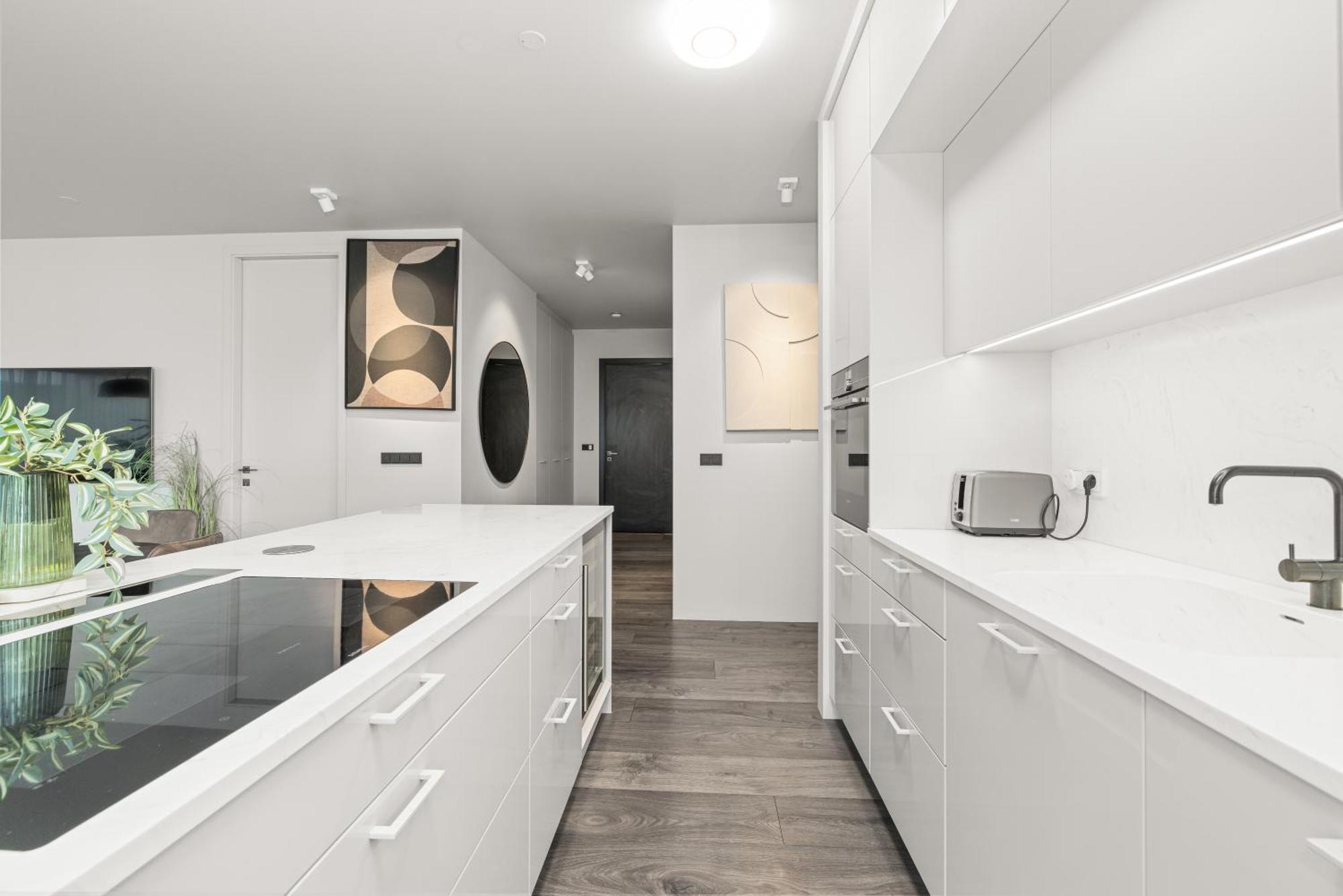 Apartment Vibrant Hafnatorg I Spacious With Expansive Garage *