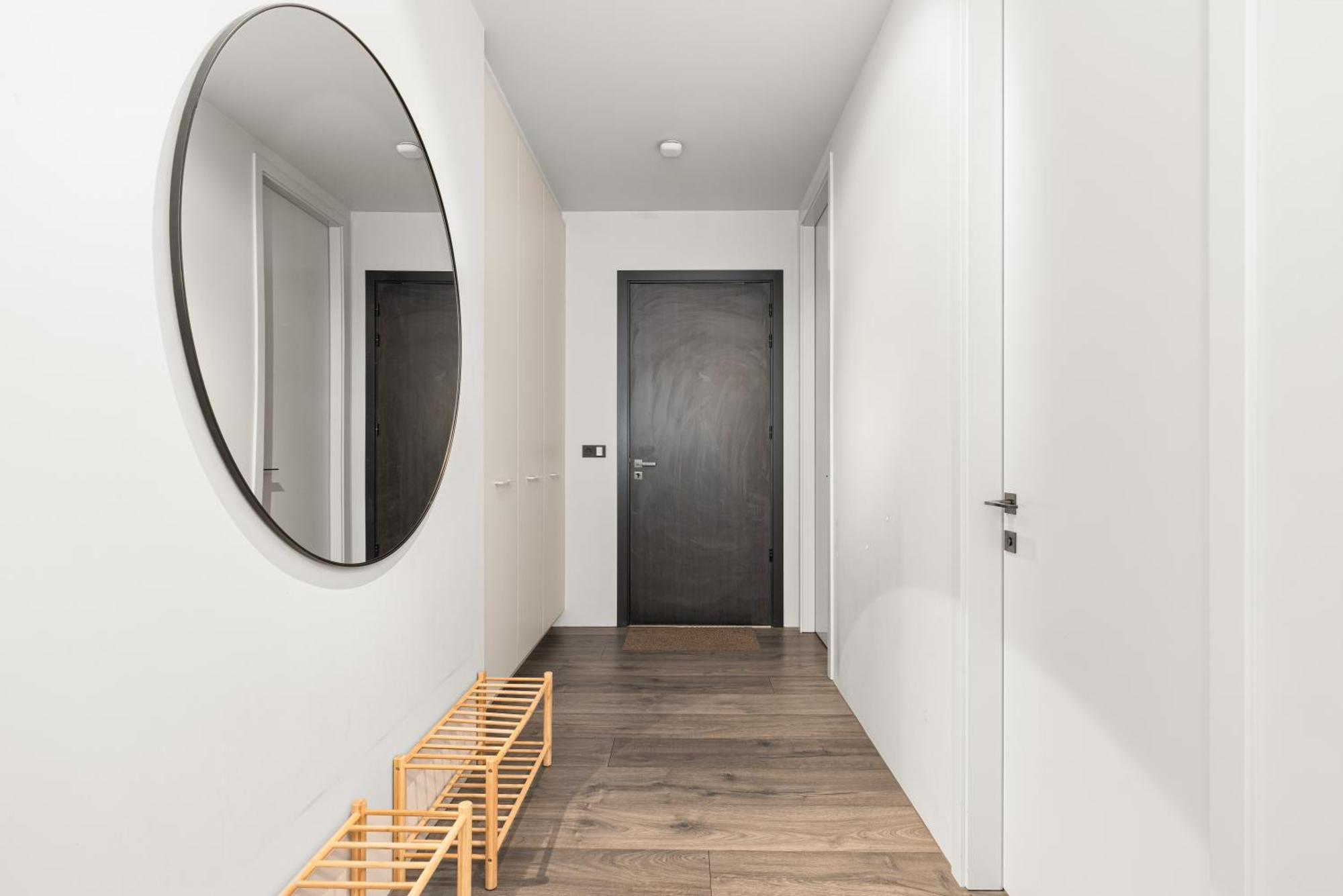 Vibrant Hafnatorg I Spacious With Expansive Garage Apartment Reykjavik