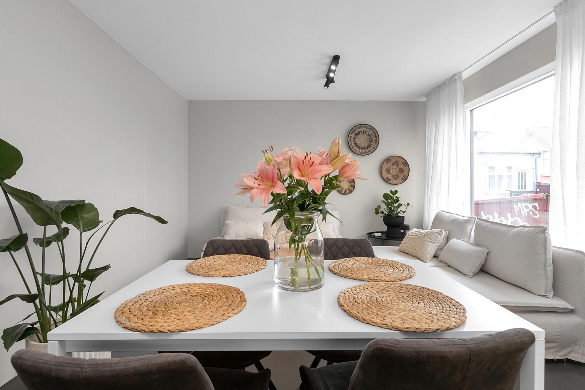 Charming Downtown 3br-best Location With Free Parking Apartamento