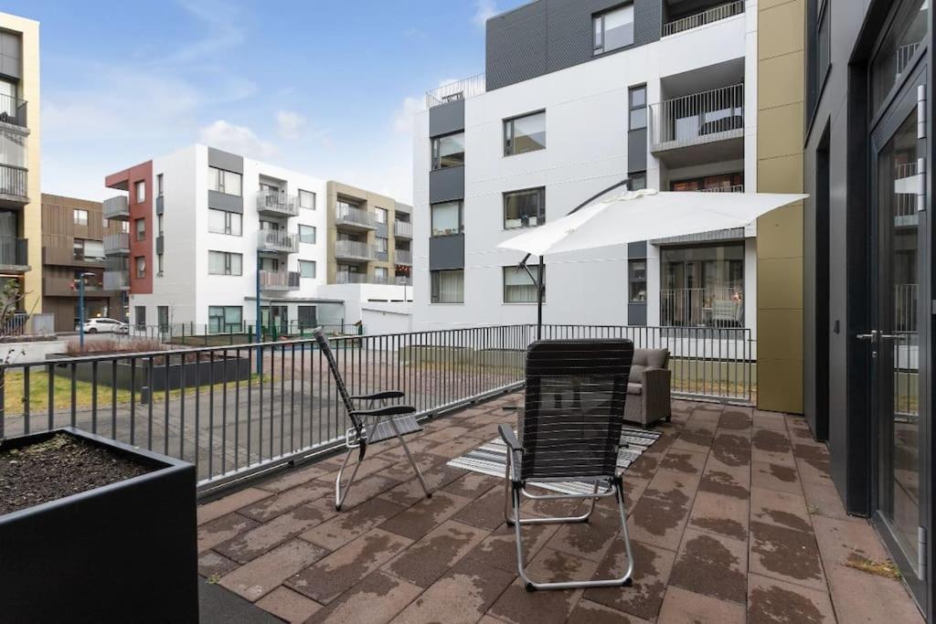 Premium Queen Downtown Apartment