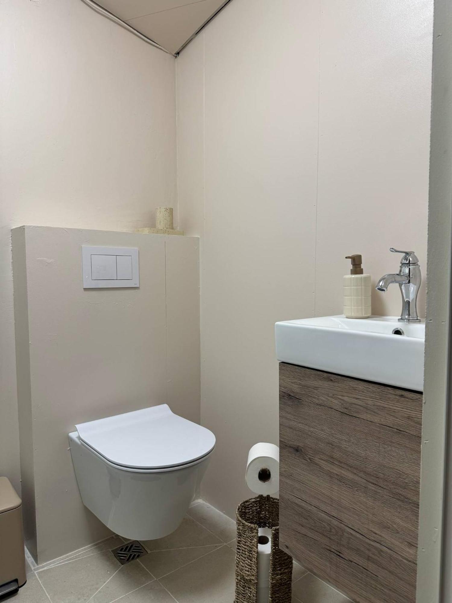 The Rock Village Nook Apartment *