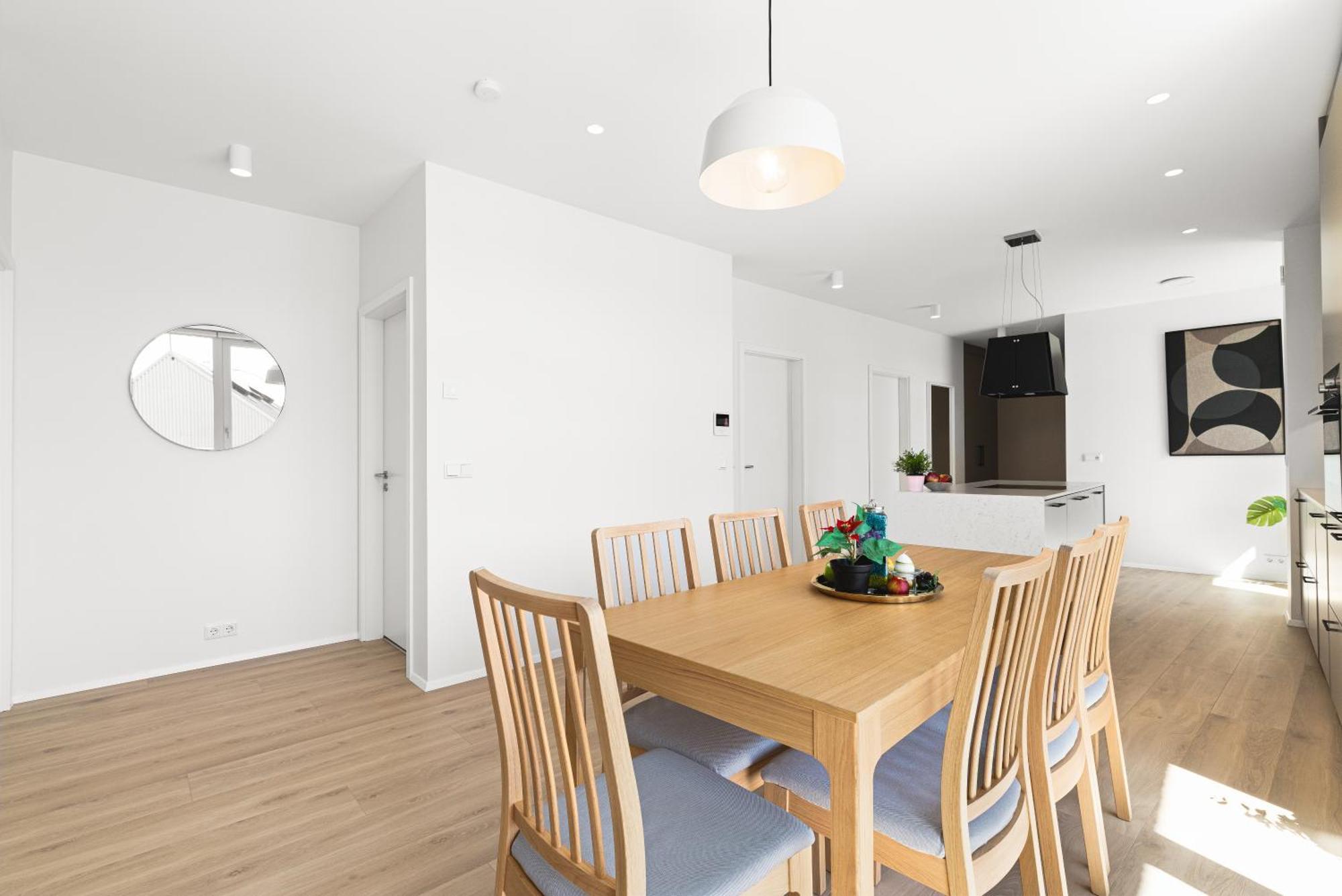 Apartment Your Perfect Oasis With Large Porch & Scenic Views